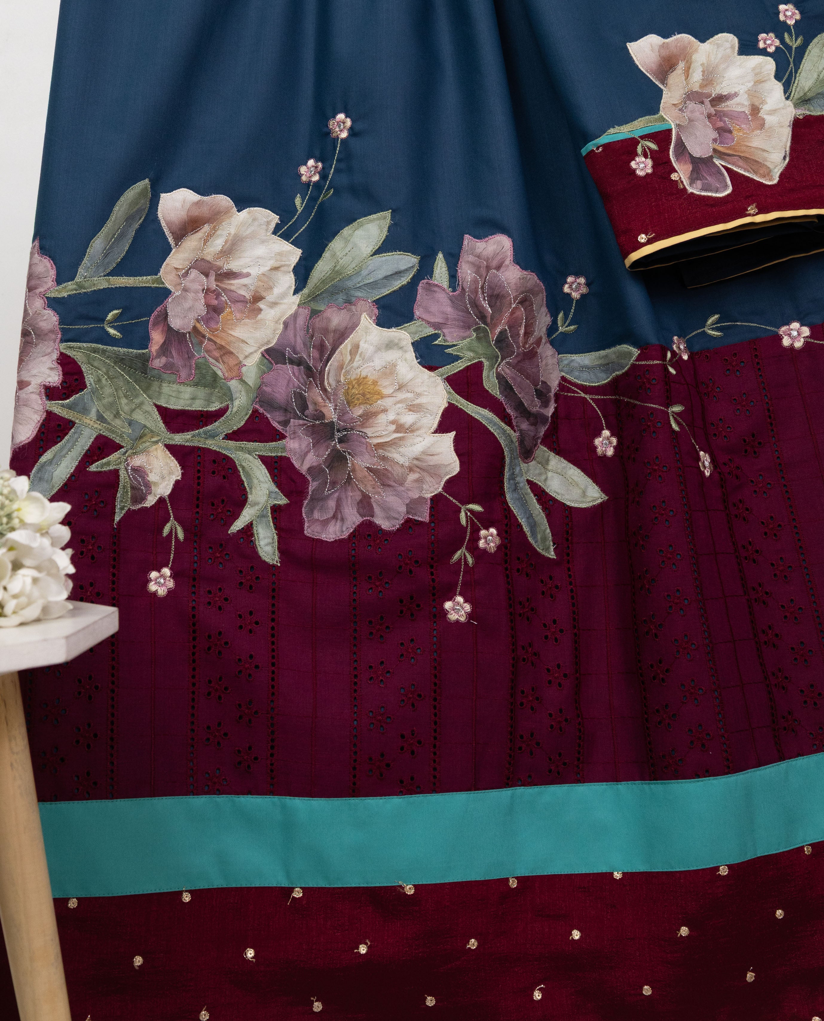 Dark Navy Blue Rida With Maroon Hakoba Belt Floral Applique & Smart Dark Panel