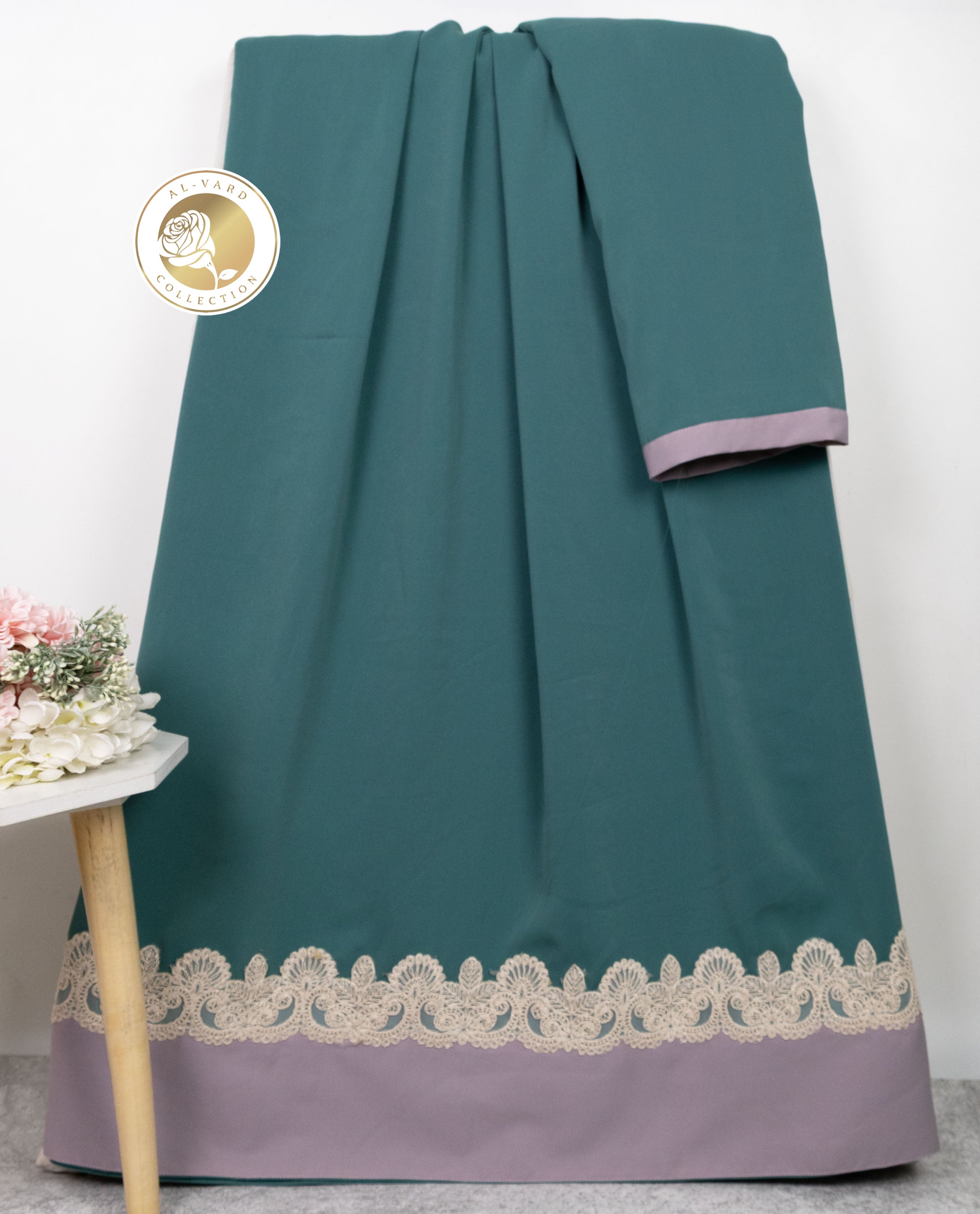 Persian Green Abaya Rida With Smart Golden Lace & Mauve Abaya Panel