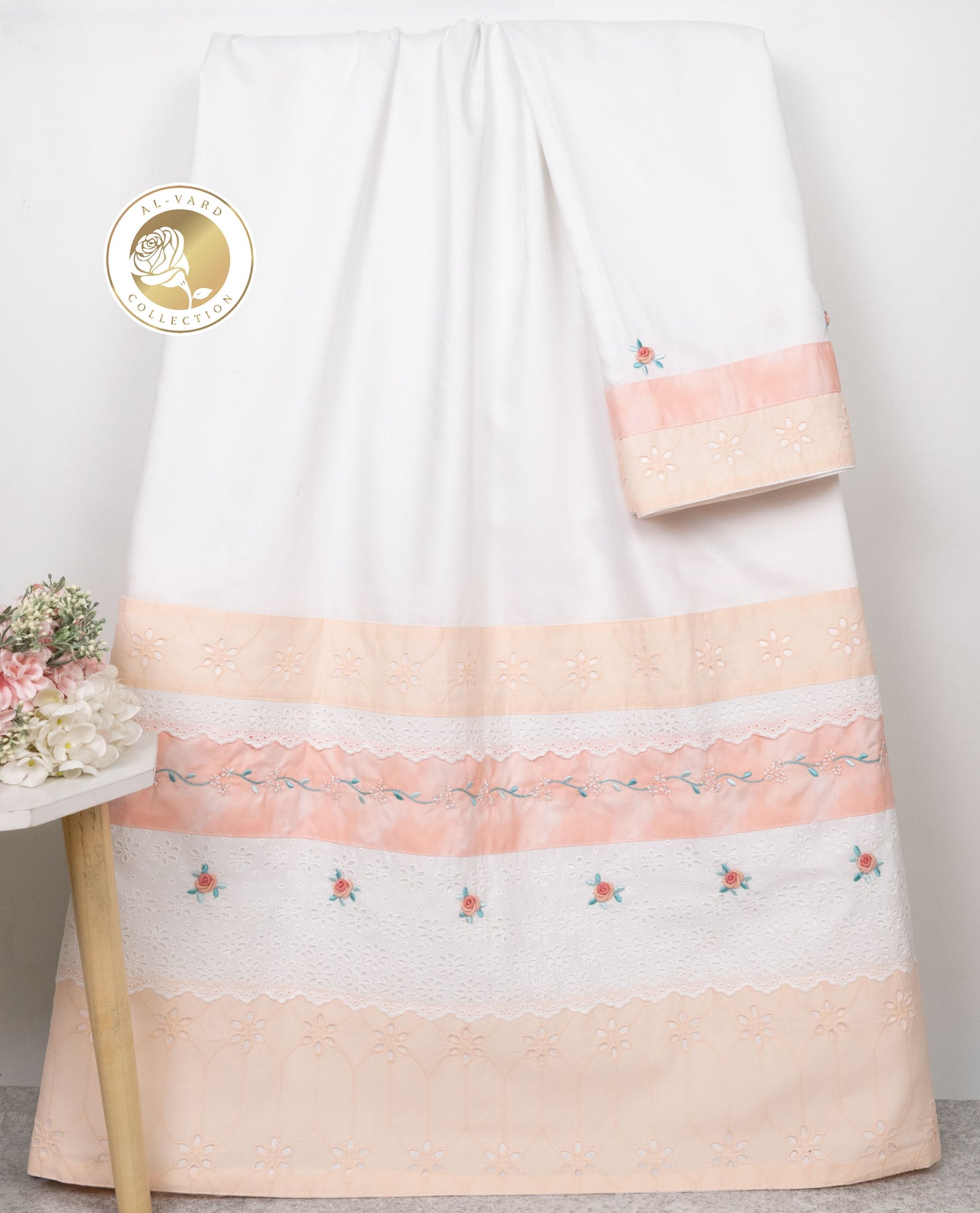 White Rida With Smart Floral Lace Smart Panel & Embroidery Bullion Work