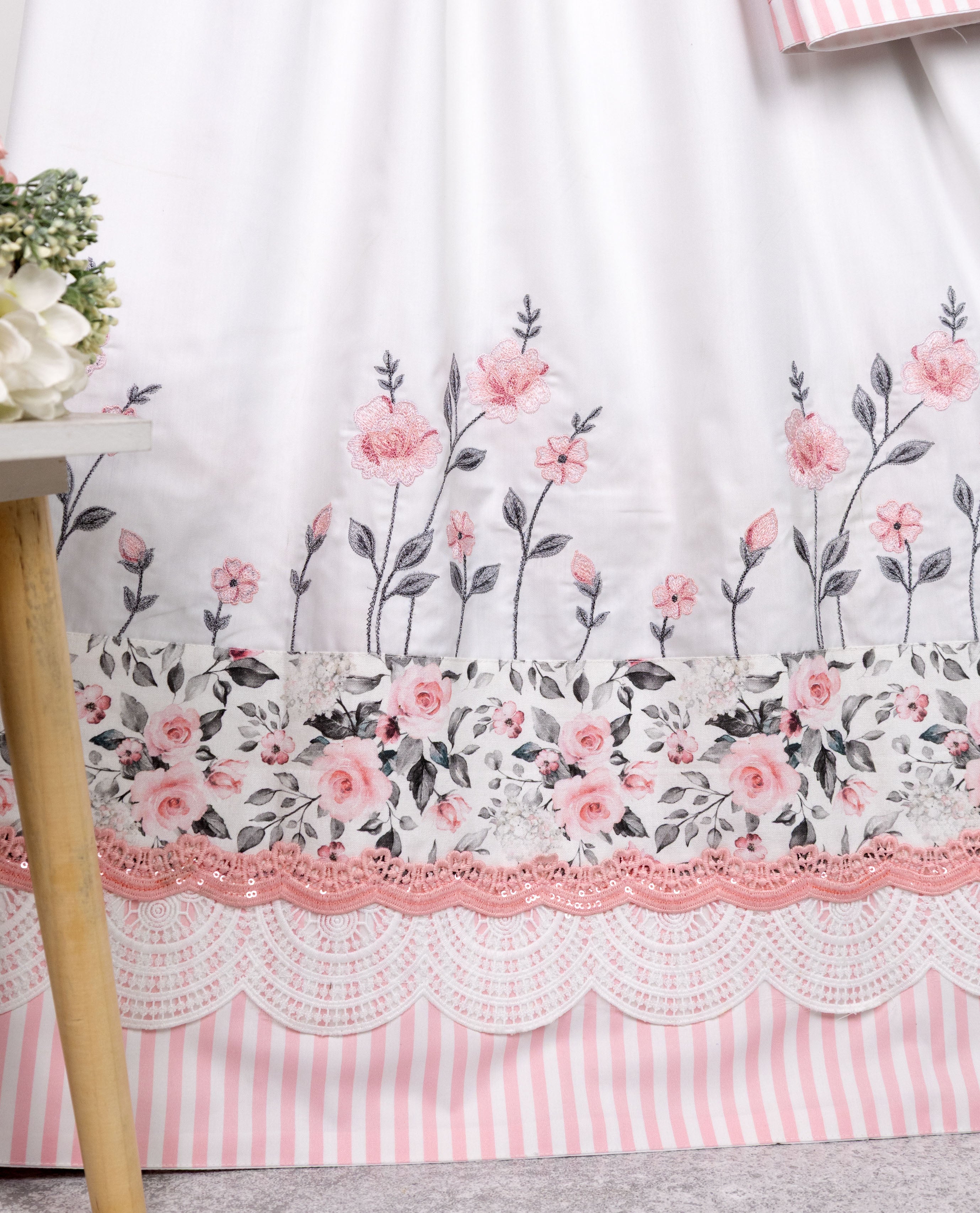 White Rida With Beautiful Floral Embroidery Smart Lace & Smart Panel