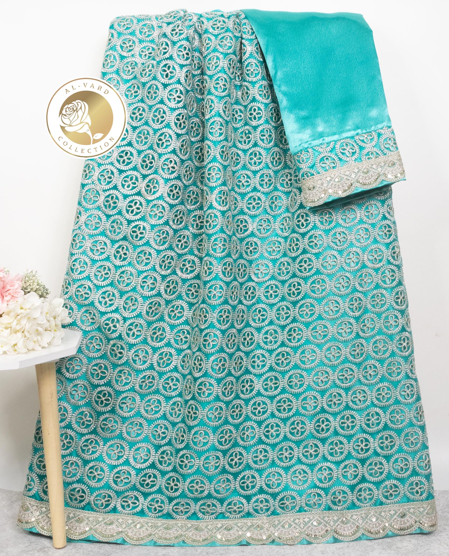 Peacock Green Rida With Full Golden Net & Heavy Look Lace