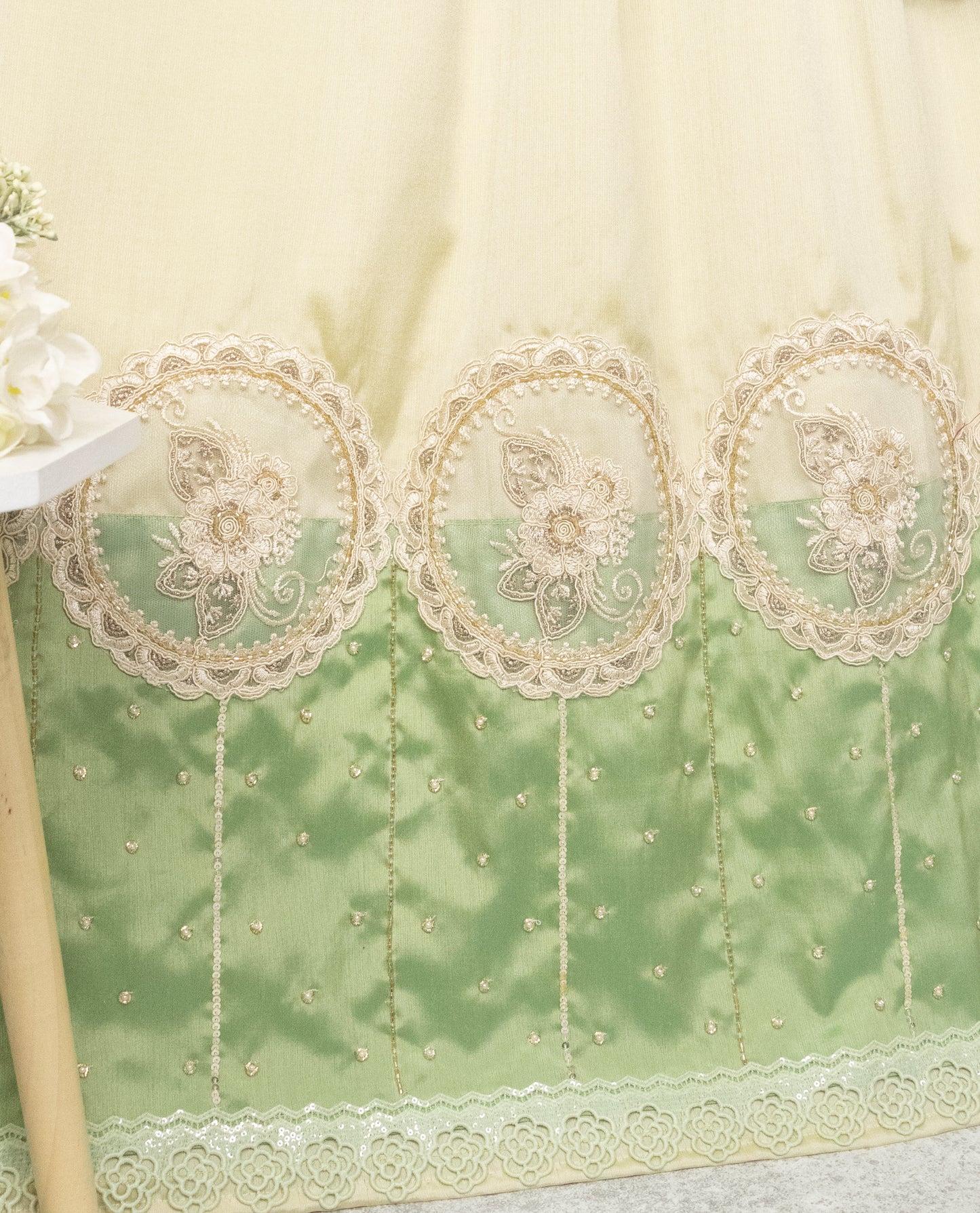 Sage Green Silk Rida With Heavy Lace With Lite Aari Touch Up