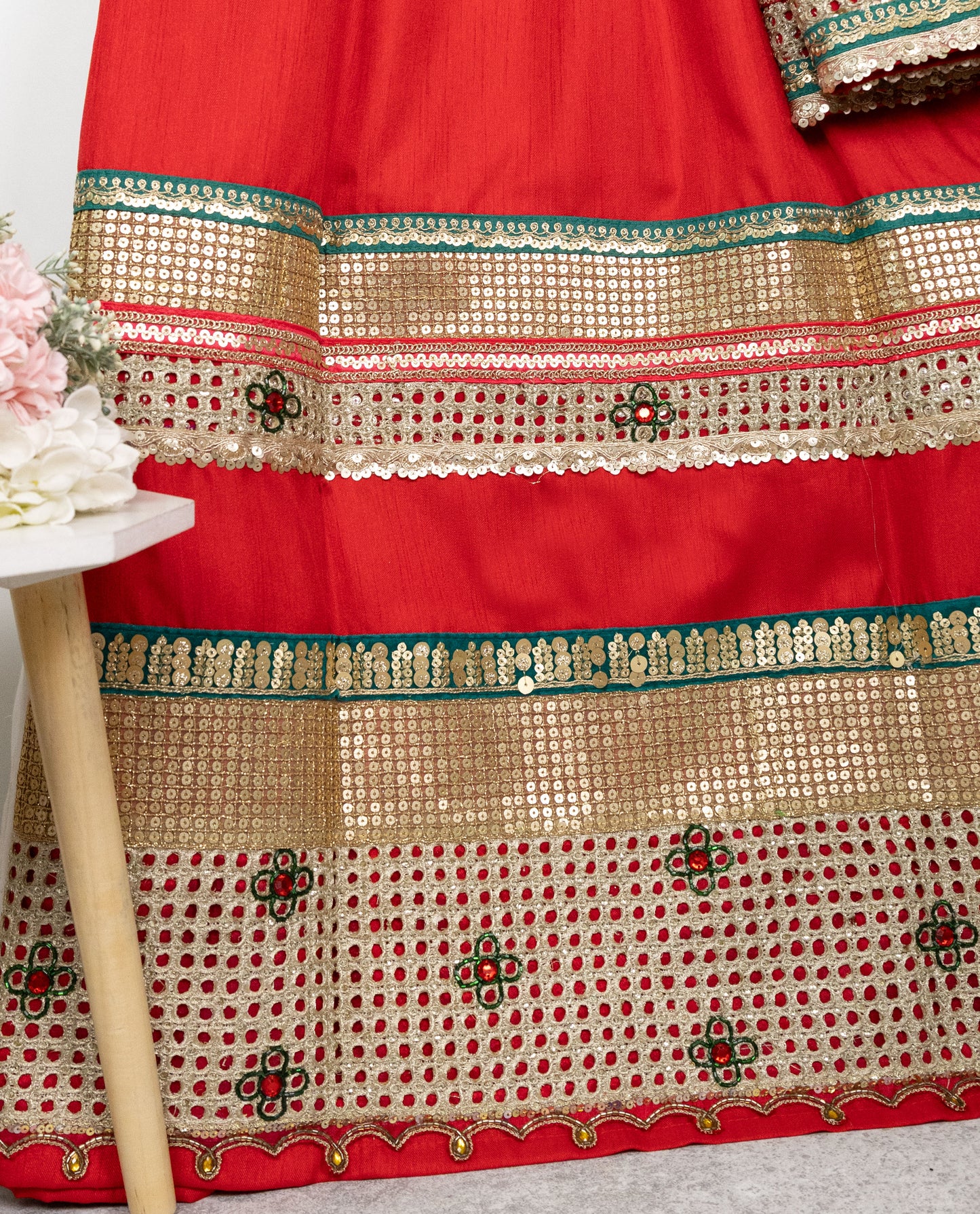 Blood Red Rida With Heavy Look Golden Lace & Heavy Look Panel