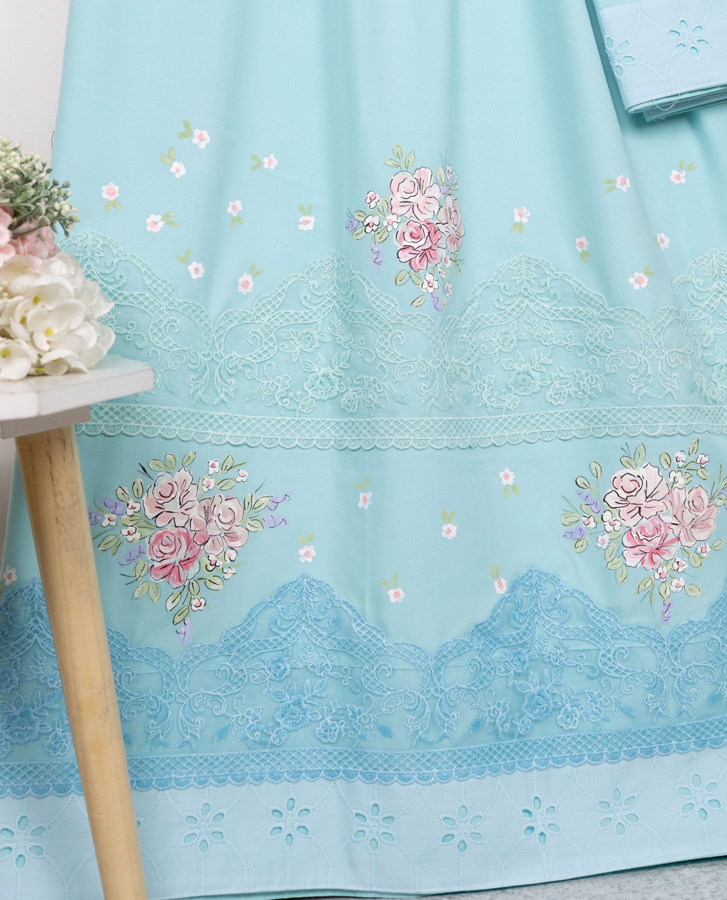 Light Aqua Rida With Smart Floral Painting & Same Color Lacing
