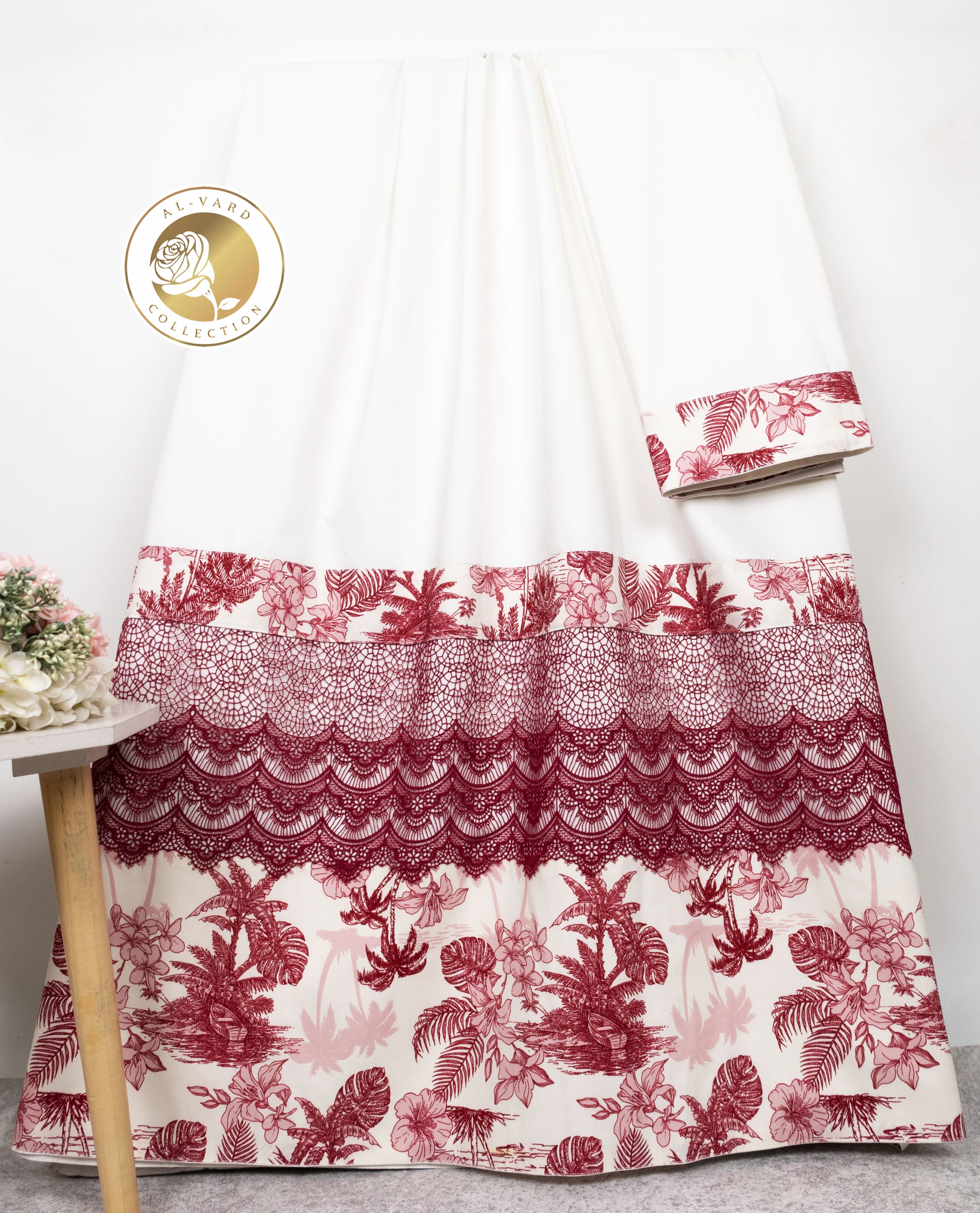 Off White Rida With Smart Dark Printed Panel & Smart Same Color Lace