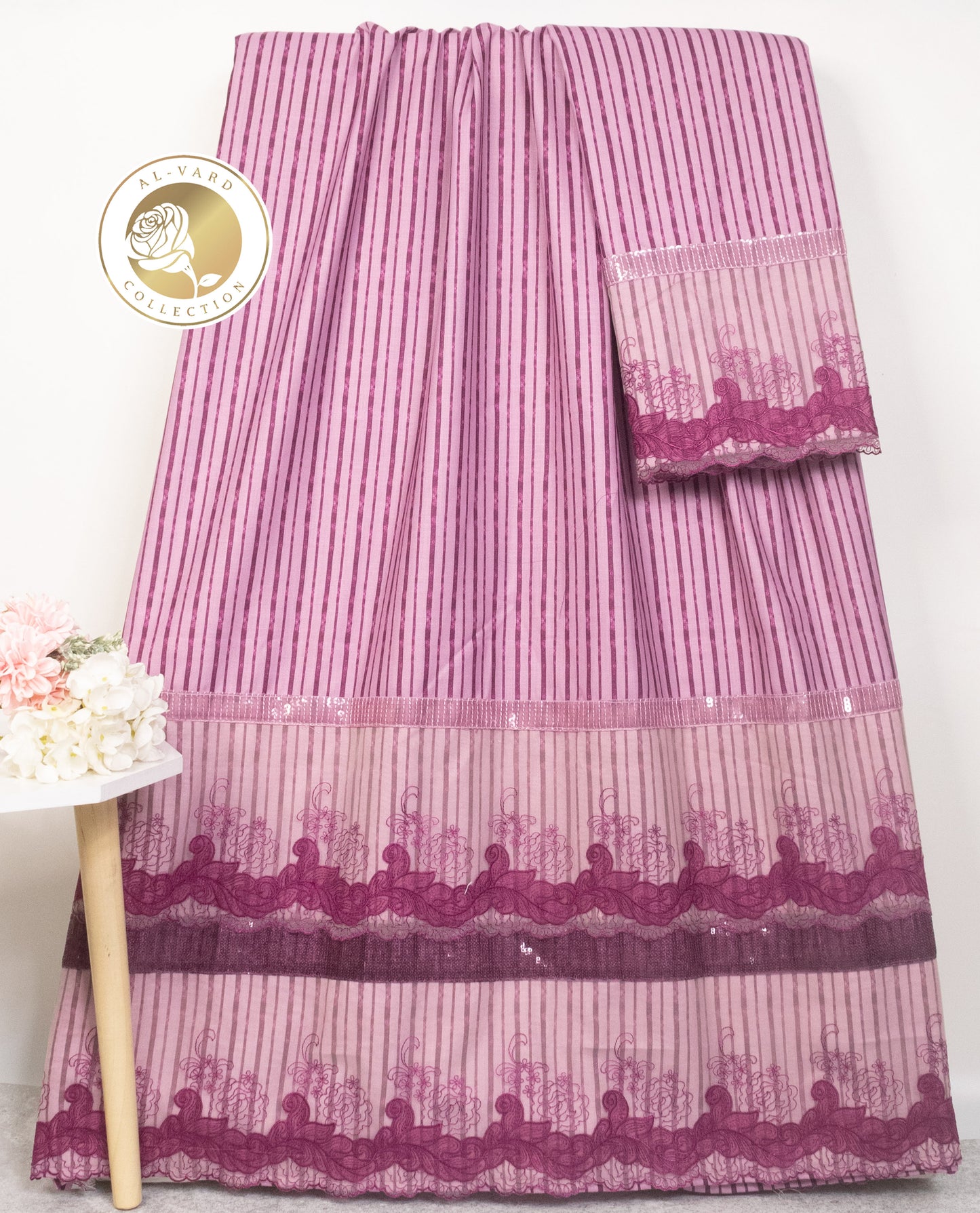 Magenta Lining Rida With Beautiful Floral Lace In Panel