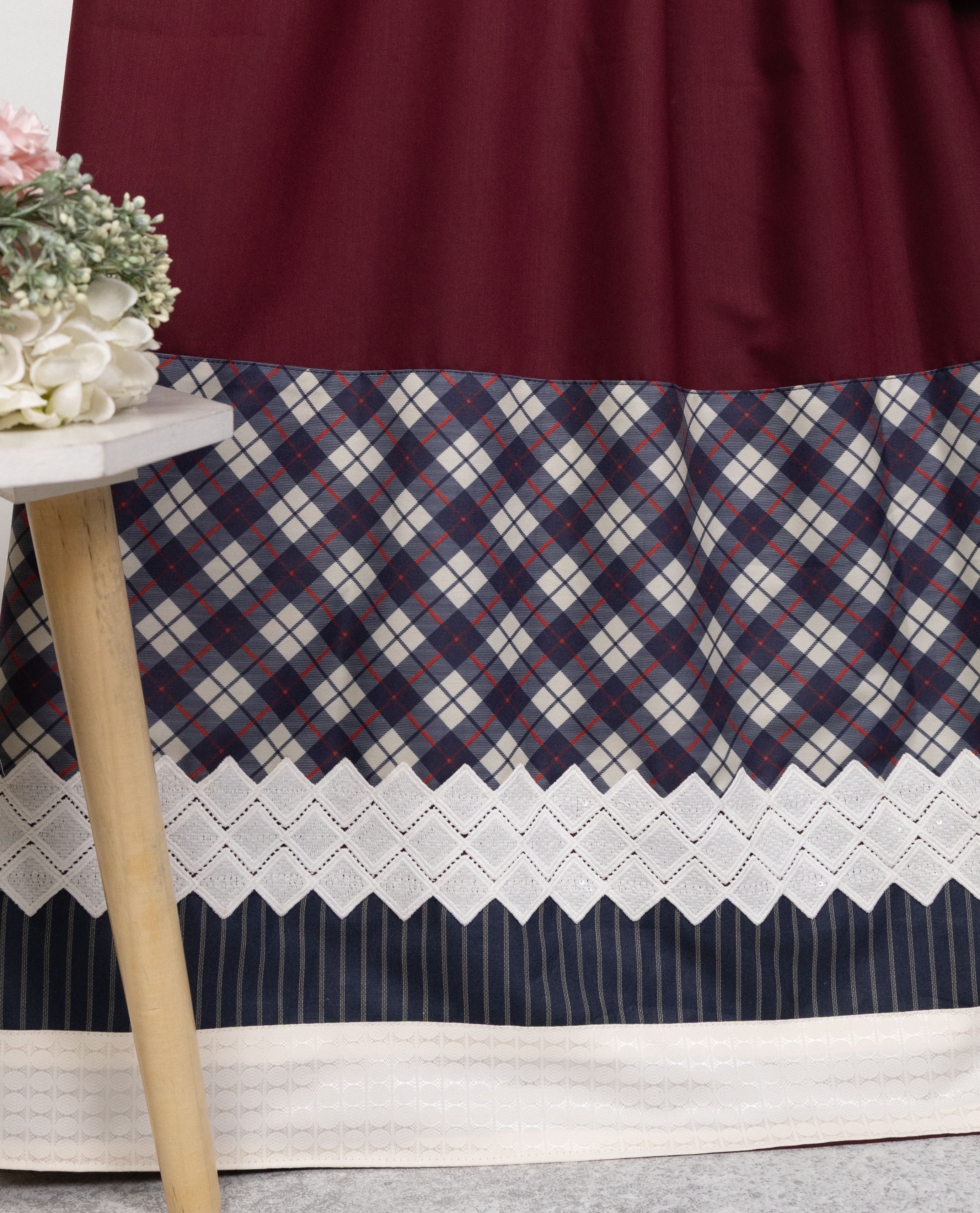 Burgundy Rida With Smart Checks Lining Panel & Smart White Lace