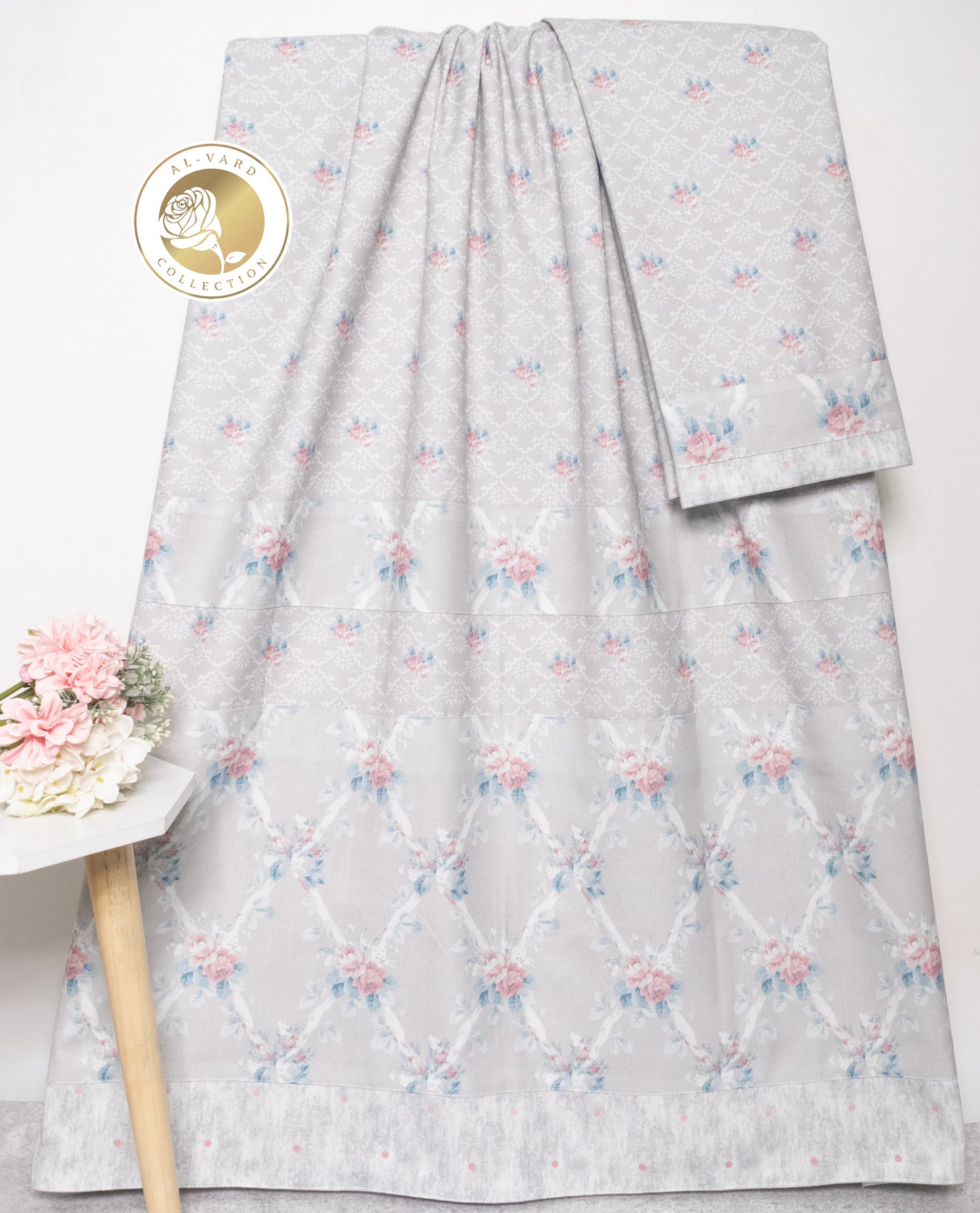 Beige Floral Print Rida With Smart Floral Print Panel & Floral Patta