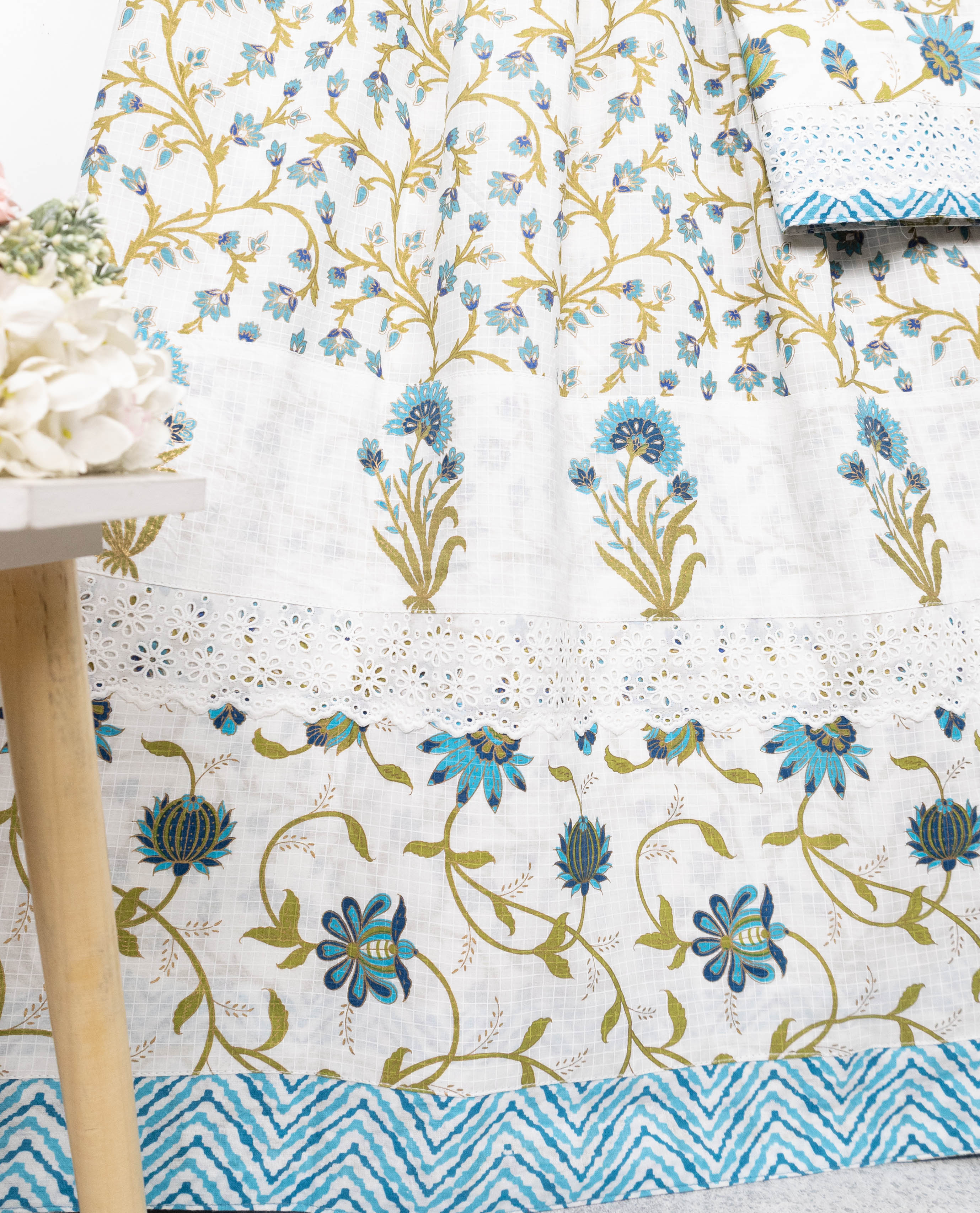 White Base Smart Batik Rida With Smart Floral Print Panel & Lace