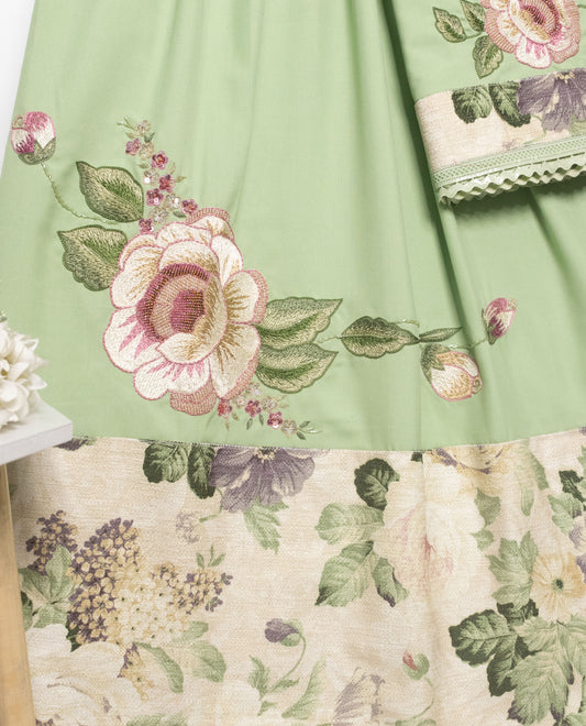 Light Green Rida With Floral Imported Panel & Floral Bunch