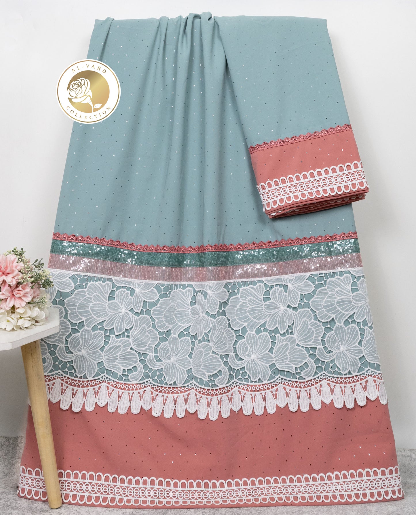 Emerald Green Glitter Rida With Smart Glitter Panel & Smart Floral Sequence Lace