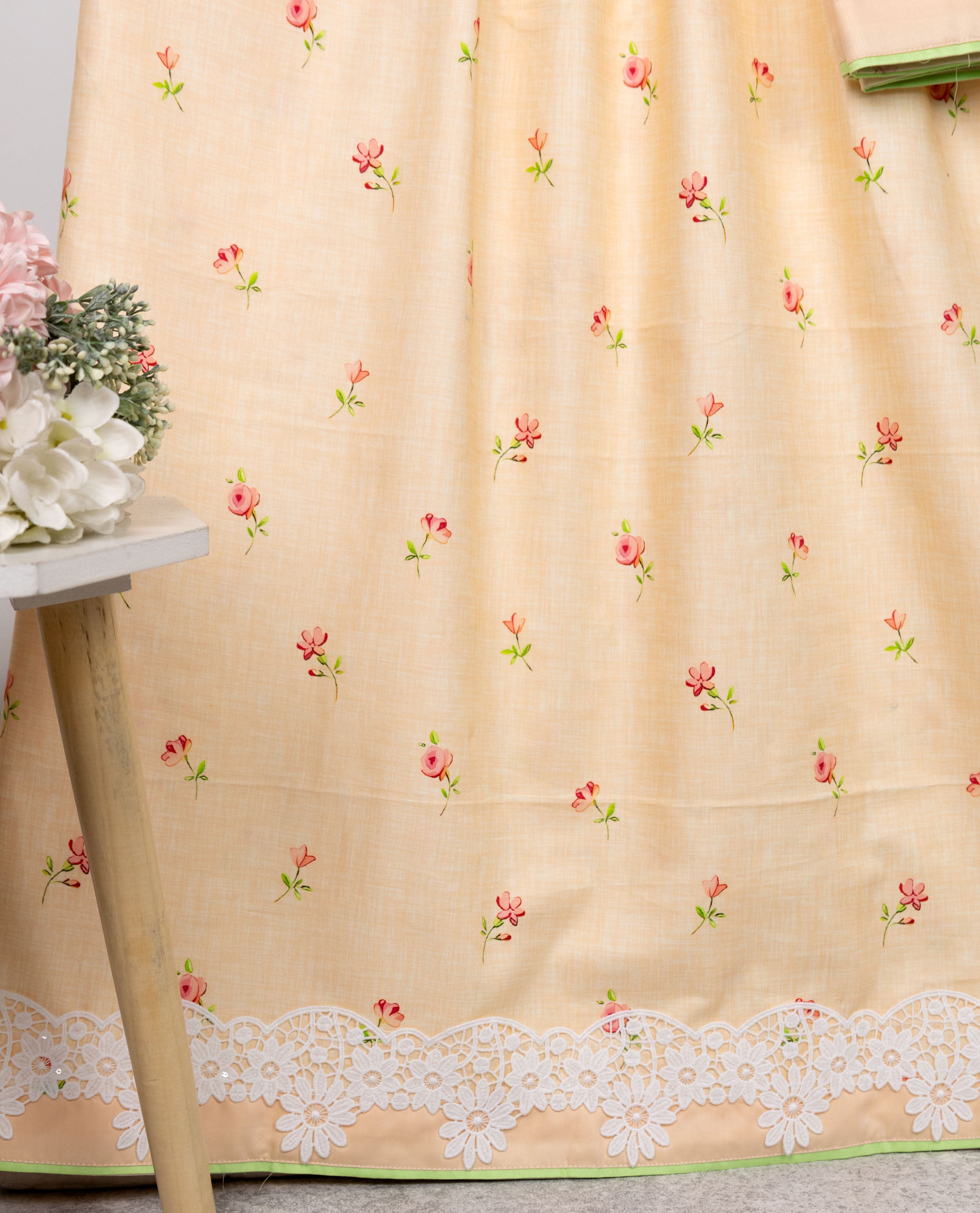 Light Yellow Rida With Smart Floral Print & Smart Lace