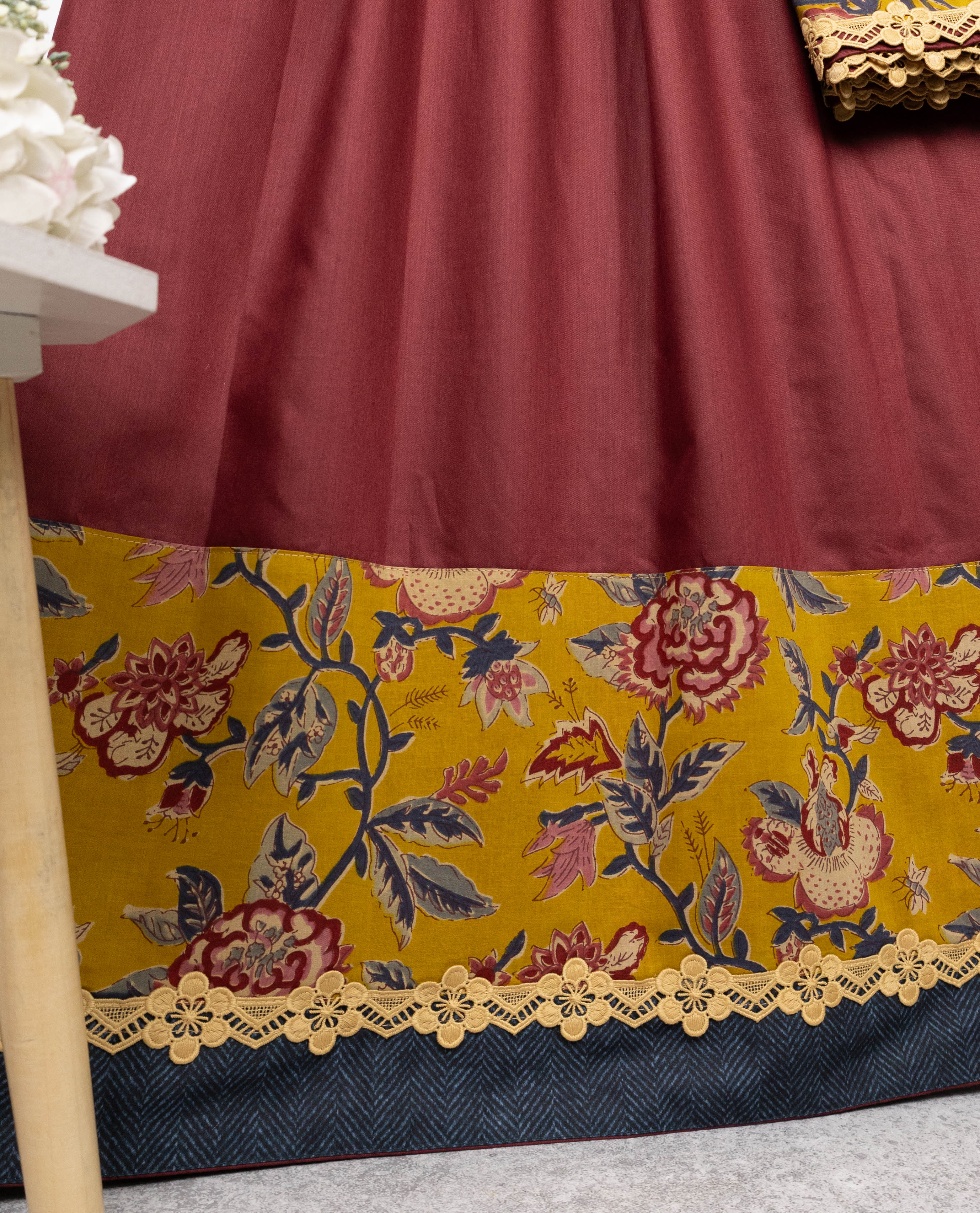 Maroon Rida With Smart Mustard Yellow Printed Panel & Smart Lace