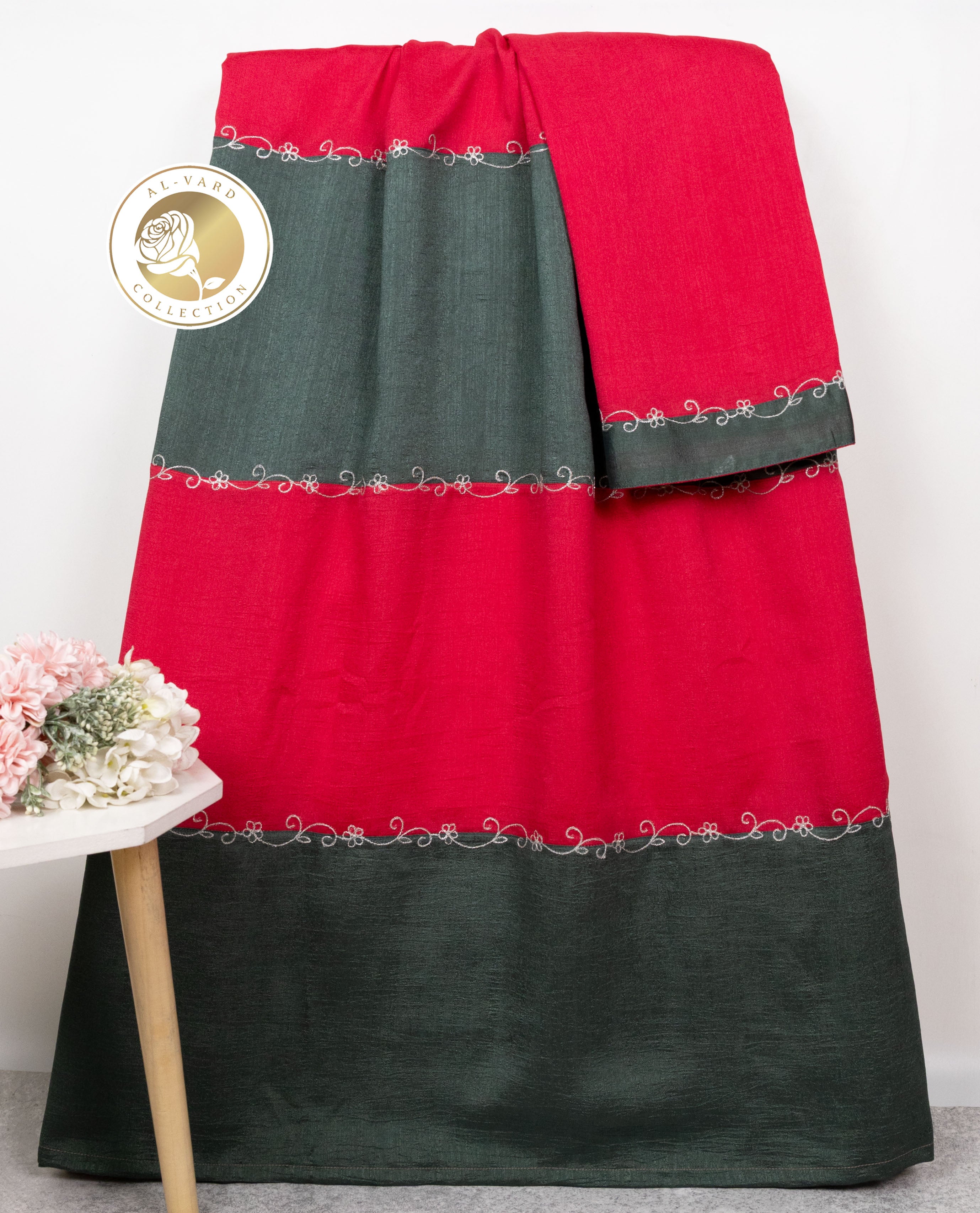 Dark Grey Cherry Red 90 Grm Silk Rida With Smart Pattern & Smart Border