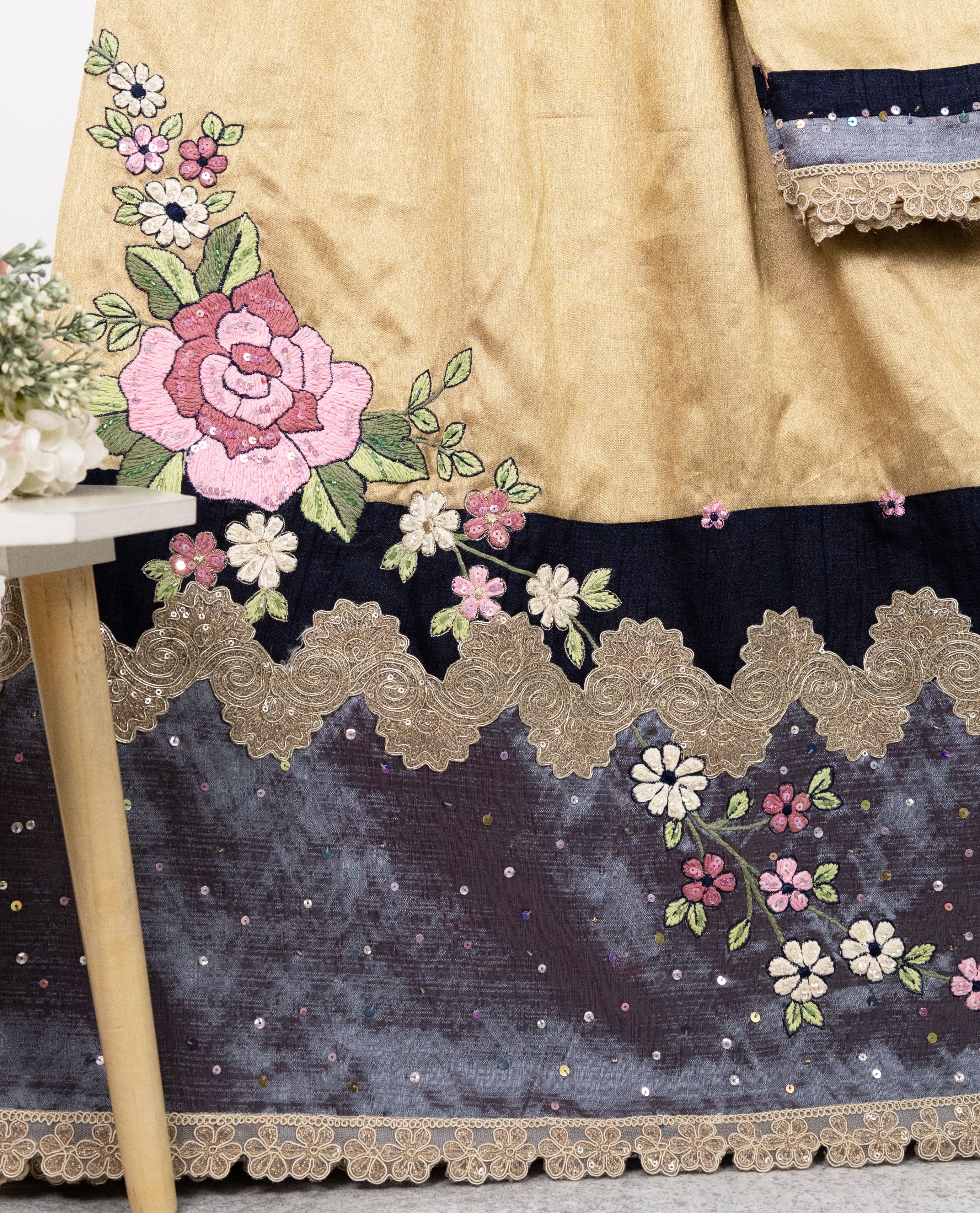 Golden Beige Rida With Heavy Look Panel Golden Lace & Floral Aari Work