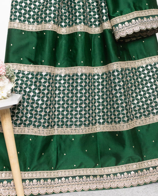 Dark Green Rida With Heavy Look Golden Laces & All Over Tikri