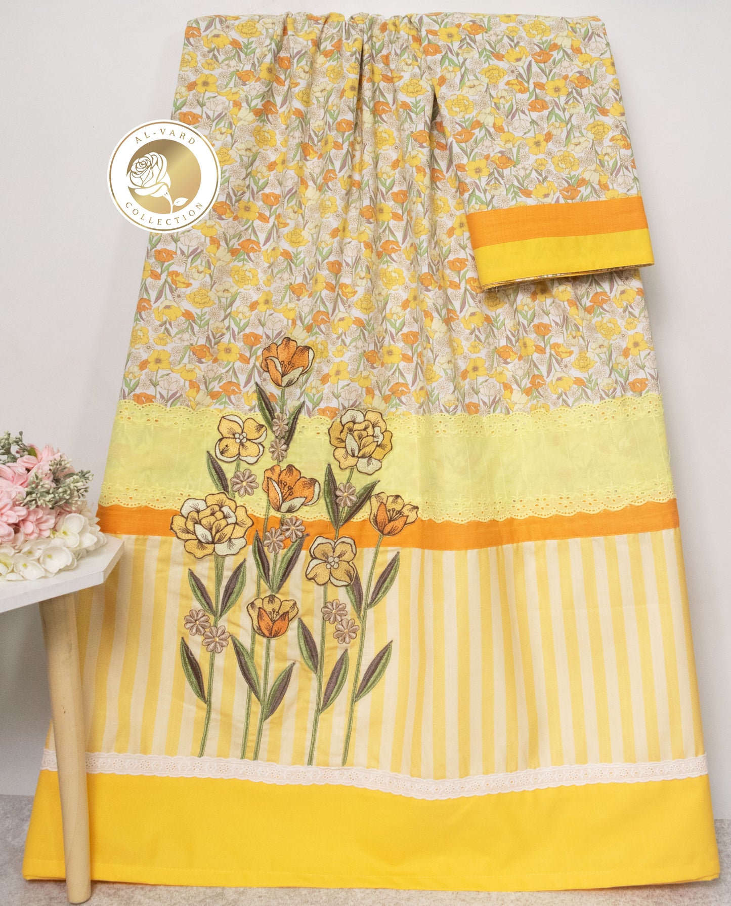 Printed Floral Rida With Smart Lining Panel Lace & Floral Work