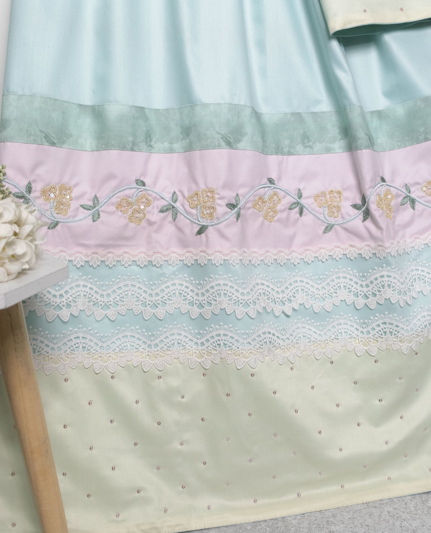 Light Blue Rida With Smart Lace Panel & Floral Aari Work