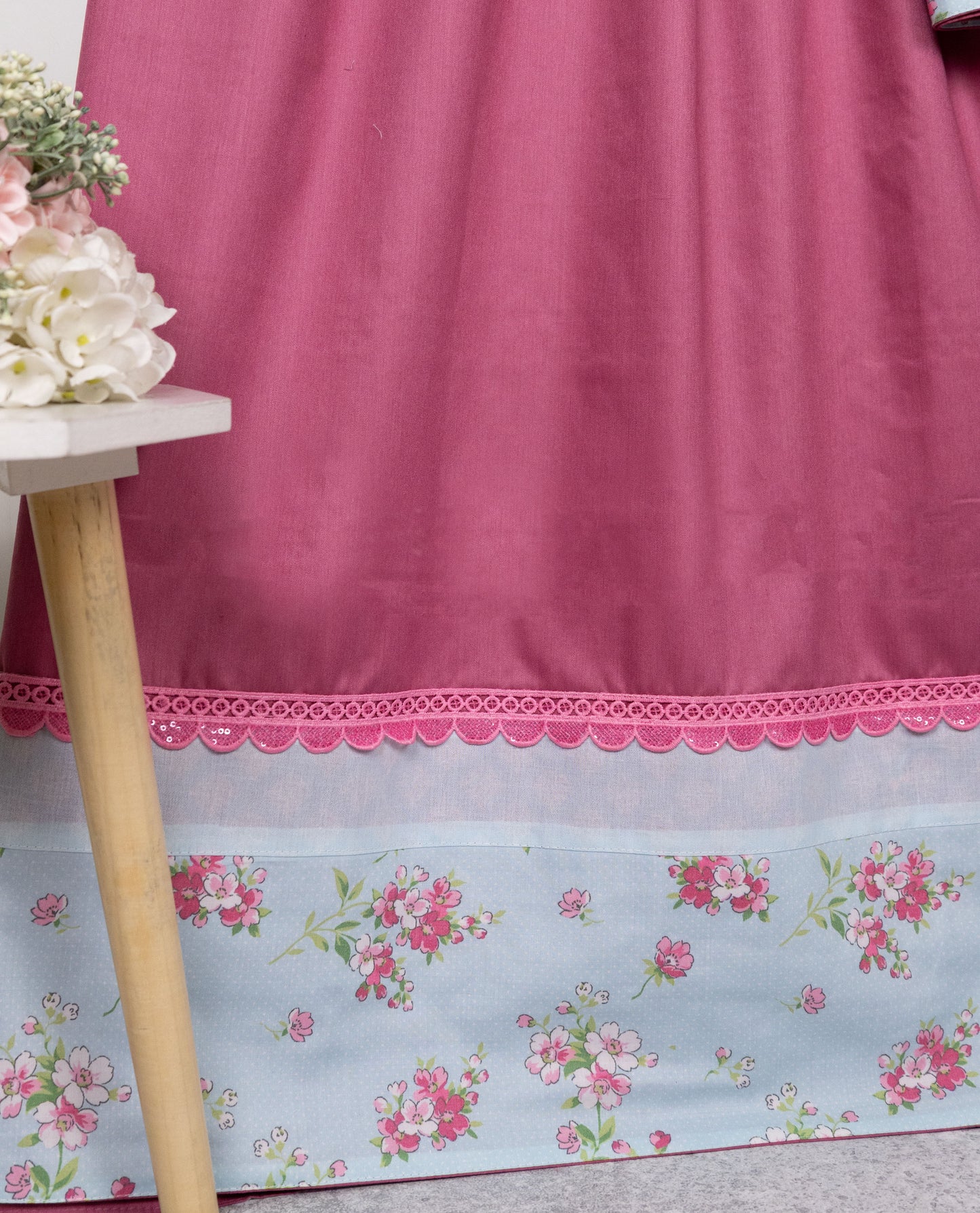 Dark Rose Pink Rida With Smart Floral Panel & Smart Lace