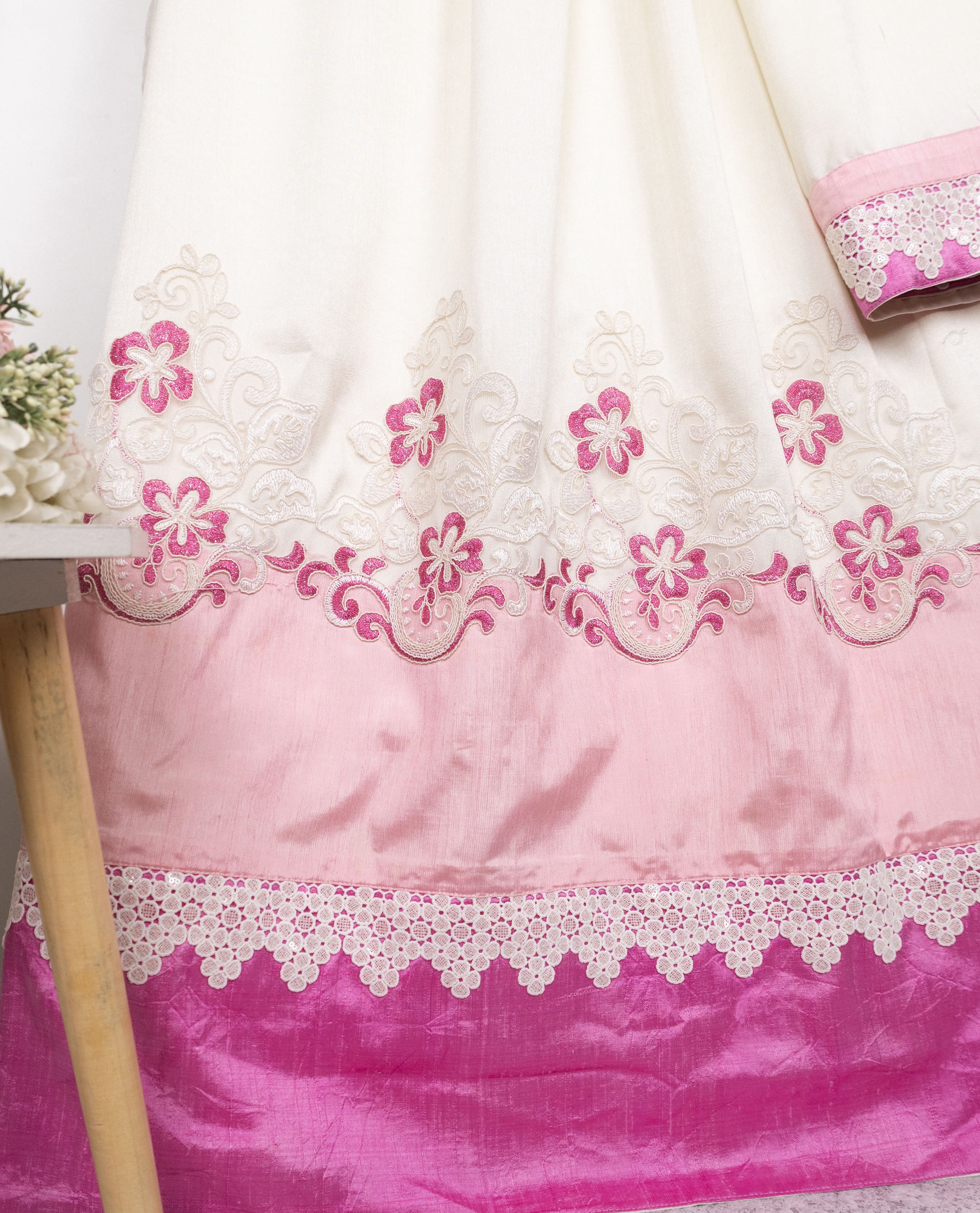 Ivory Rida With Floral Lace & Two Shaded Pink Color Shining Panel