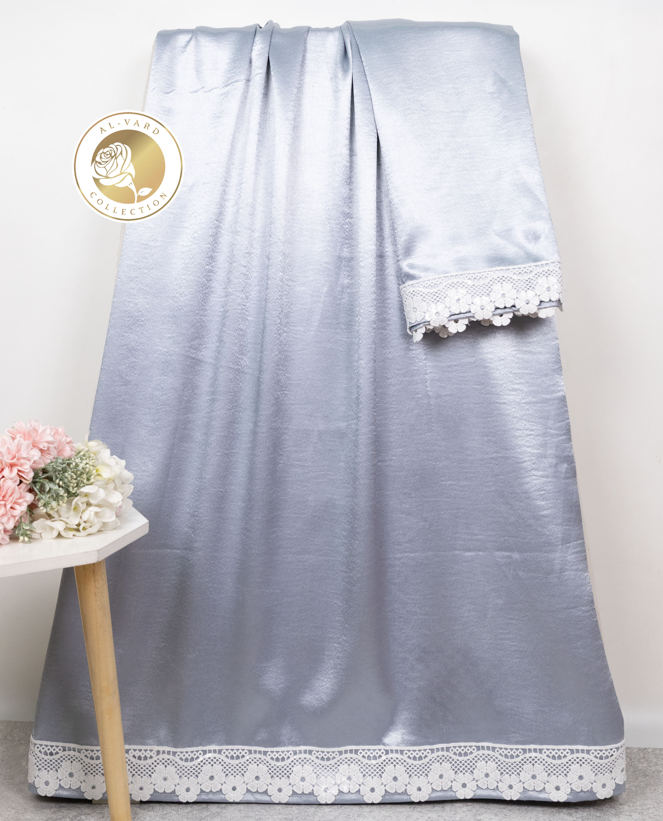 Silver Grey Shining Rida With Smart Floral Lacing