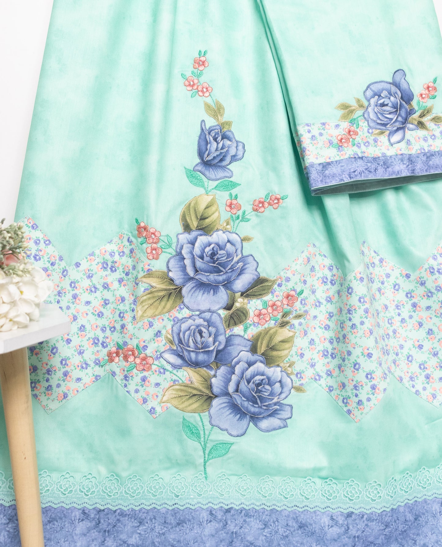 Green Marble Rida With Smart Floral Panel & Purple Applique Work