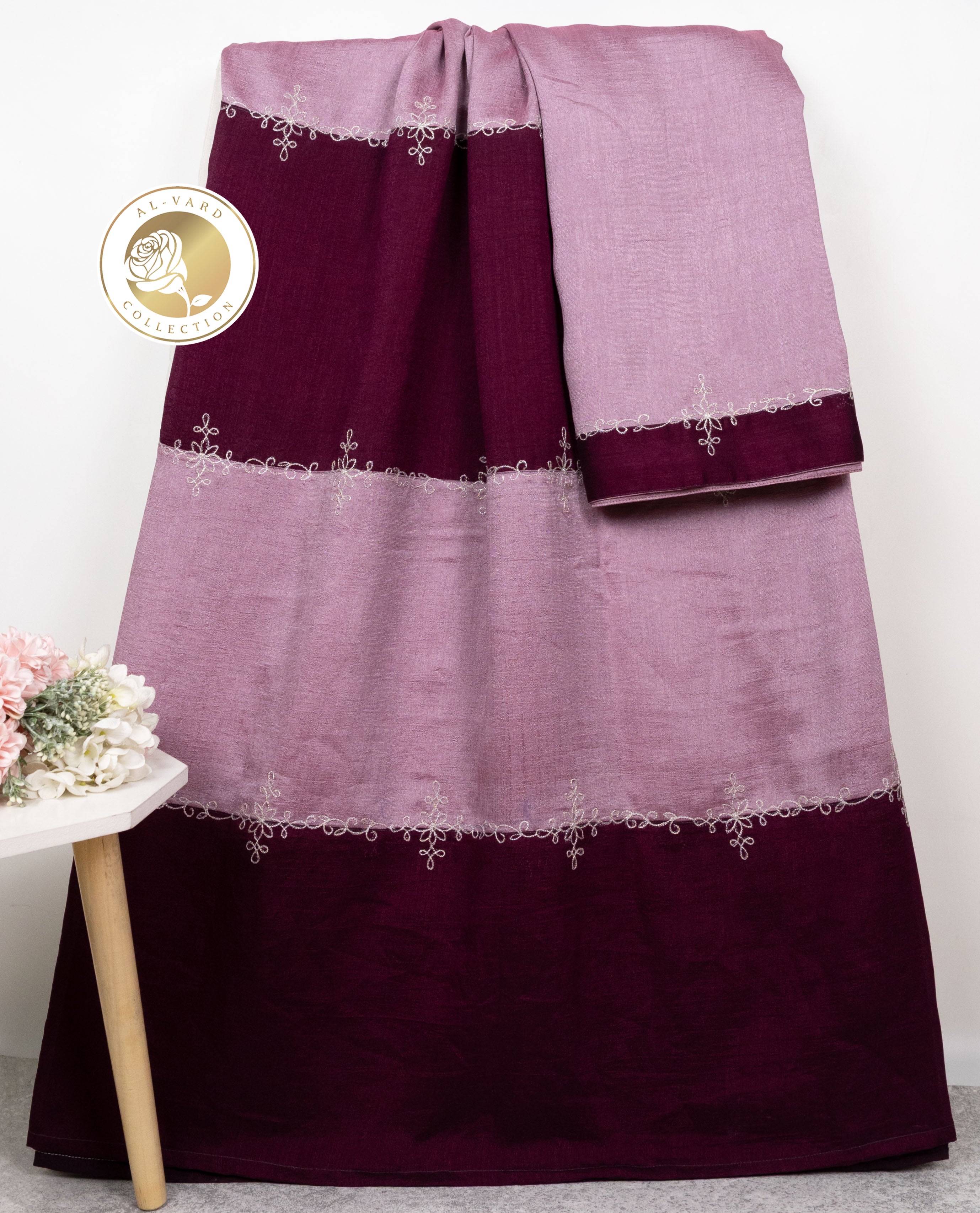 Dark Plum Mauve 90 grm Silk Rida With Smart Pattern & Embroidery Border Work