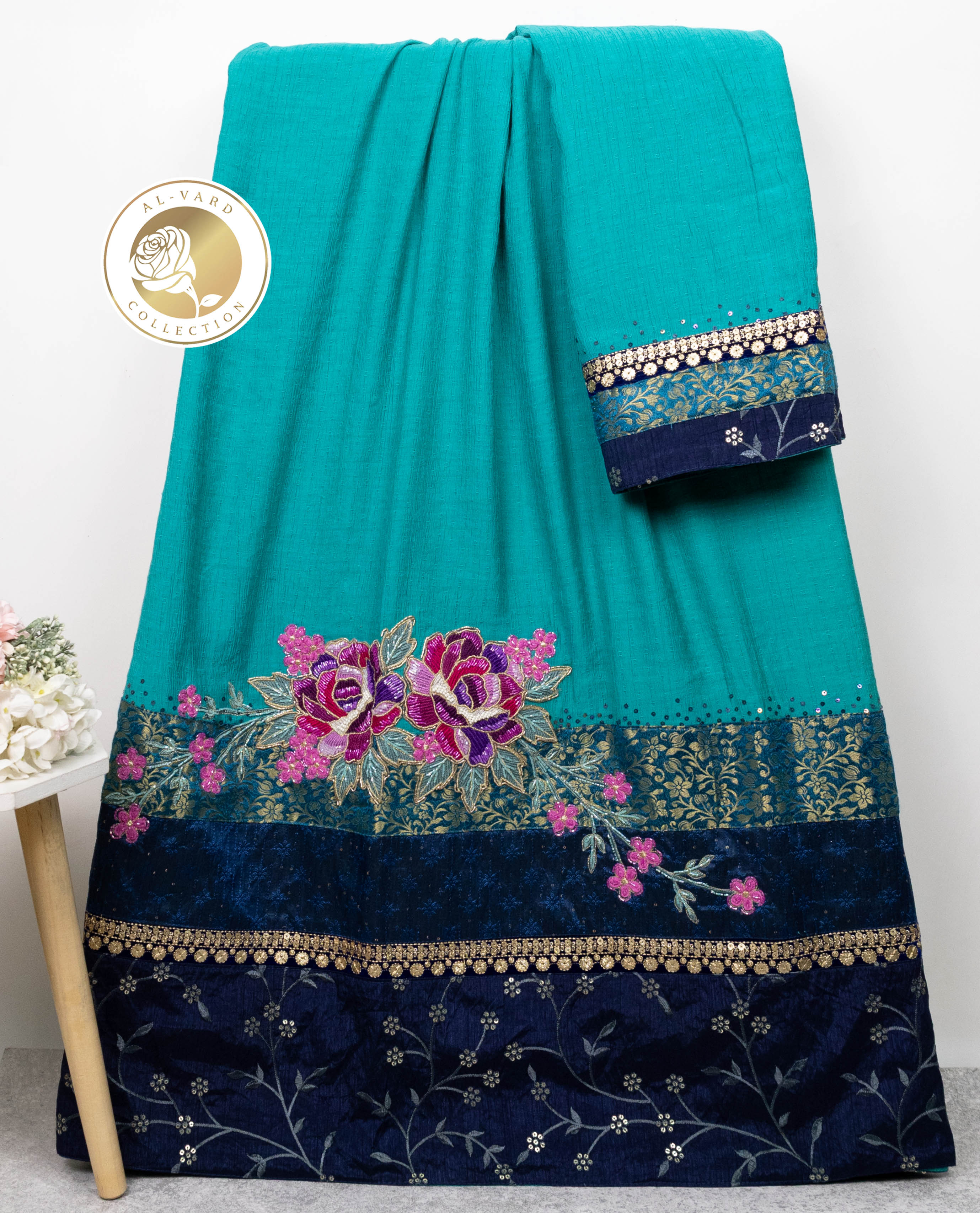 Deep Teal Rida With Heavy Look Navy Panel Smart Lace & Smart Floral Aari Bunch