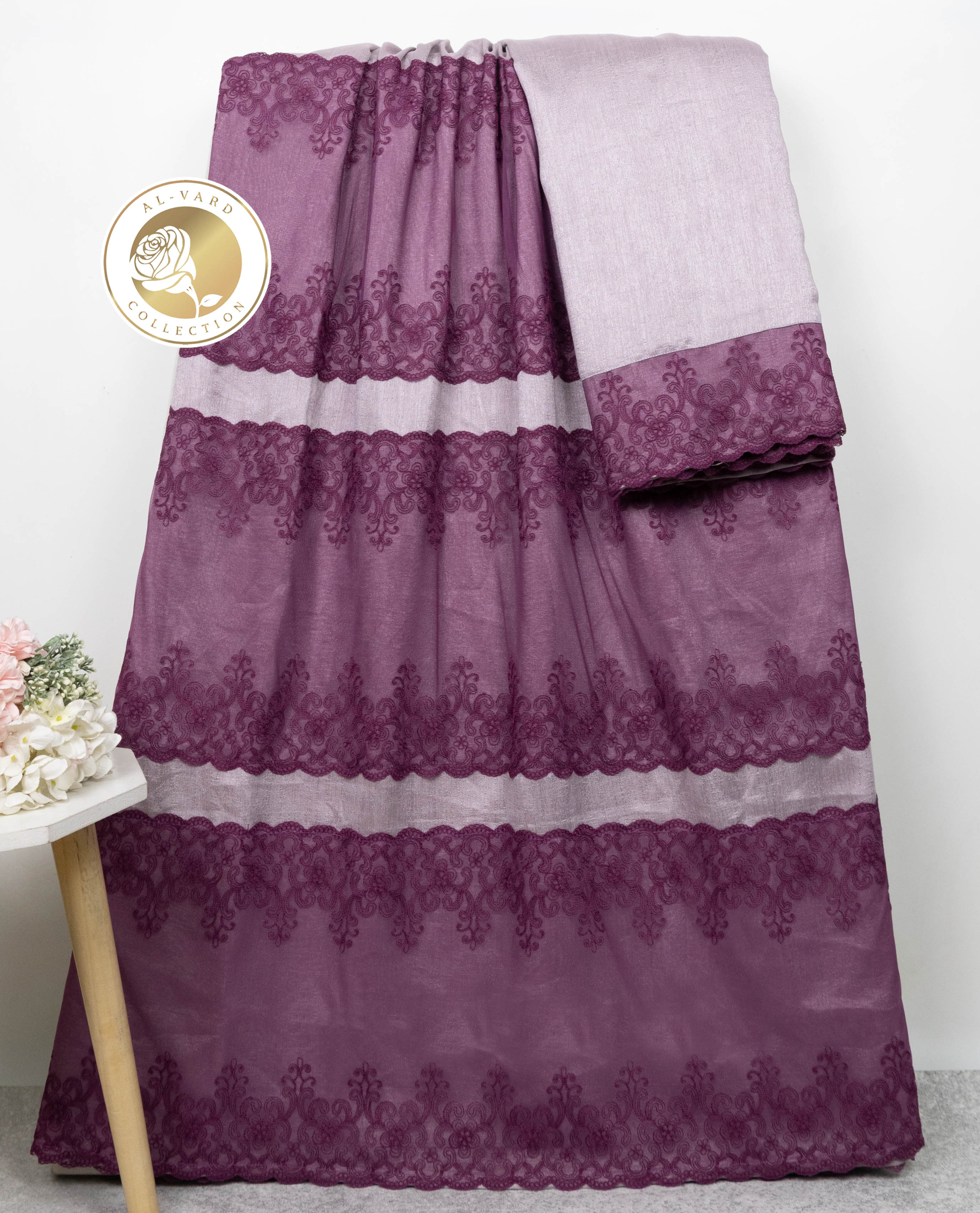 Greyish Purple Rida With Smart High Dark Color Floral Lacing
