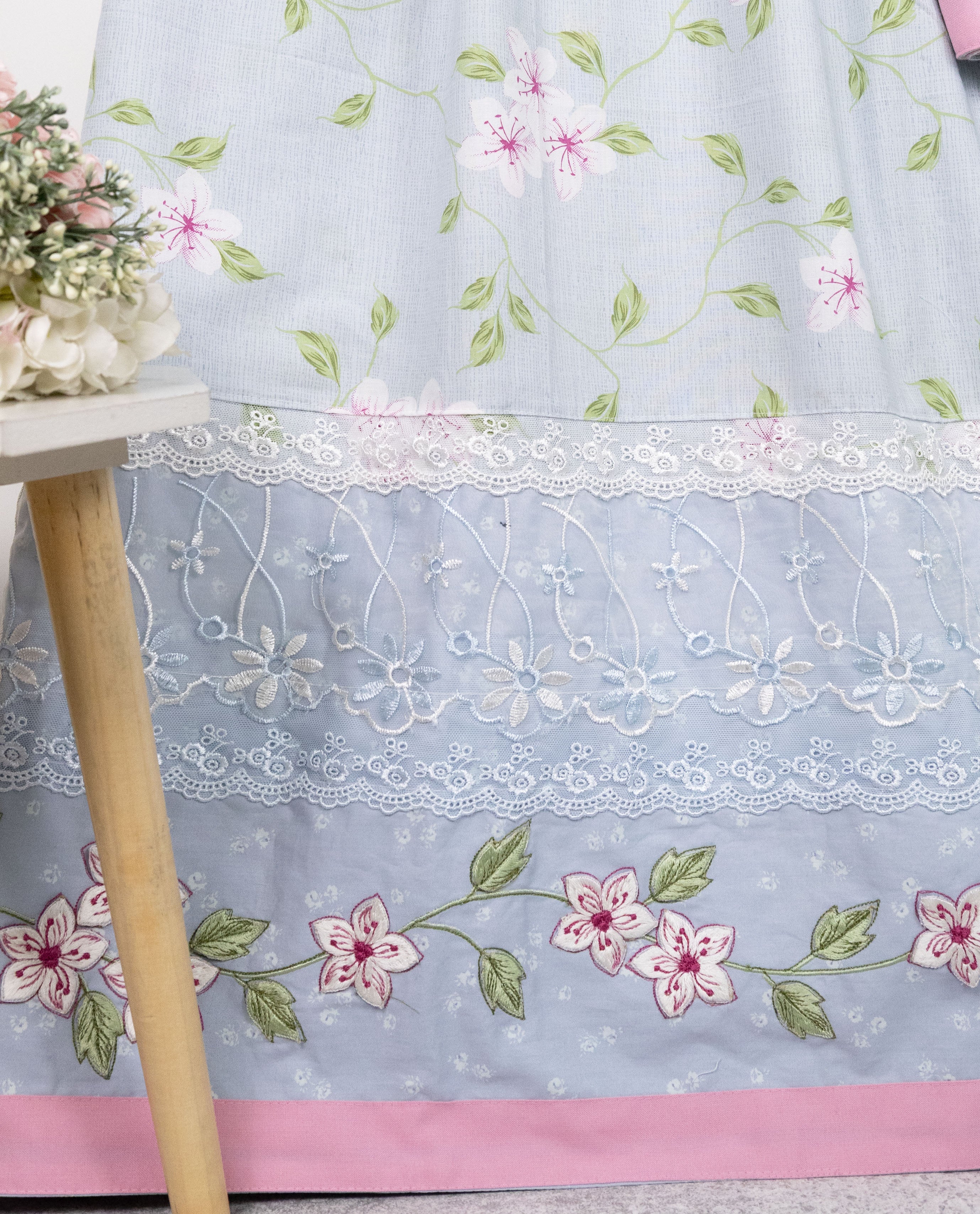 Light Blue Base Floral Printed Rida With Smart Lace & Smart Floral Embroidery Border On Panel