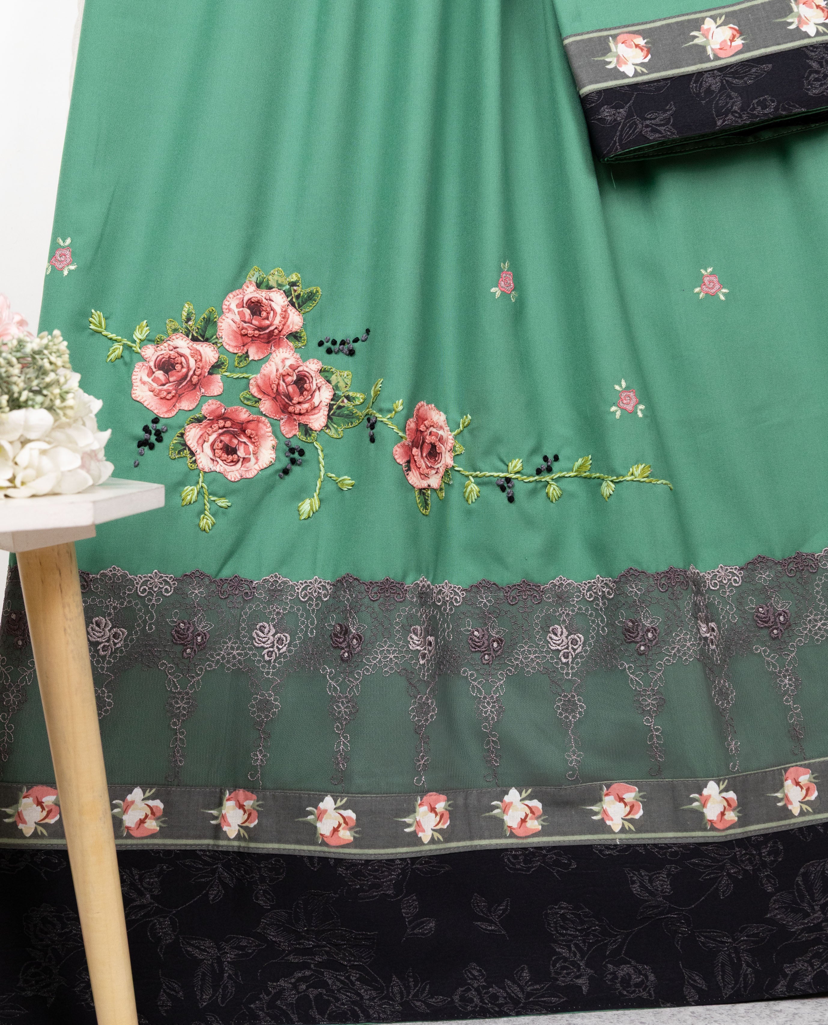 Jade Green Rida With Smart Floral Lacing Black Panel & Floral Work