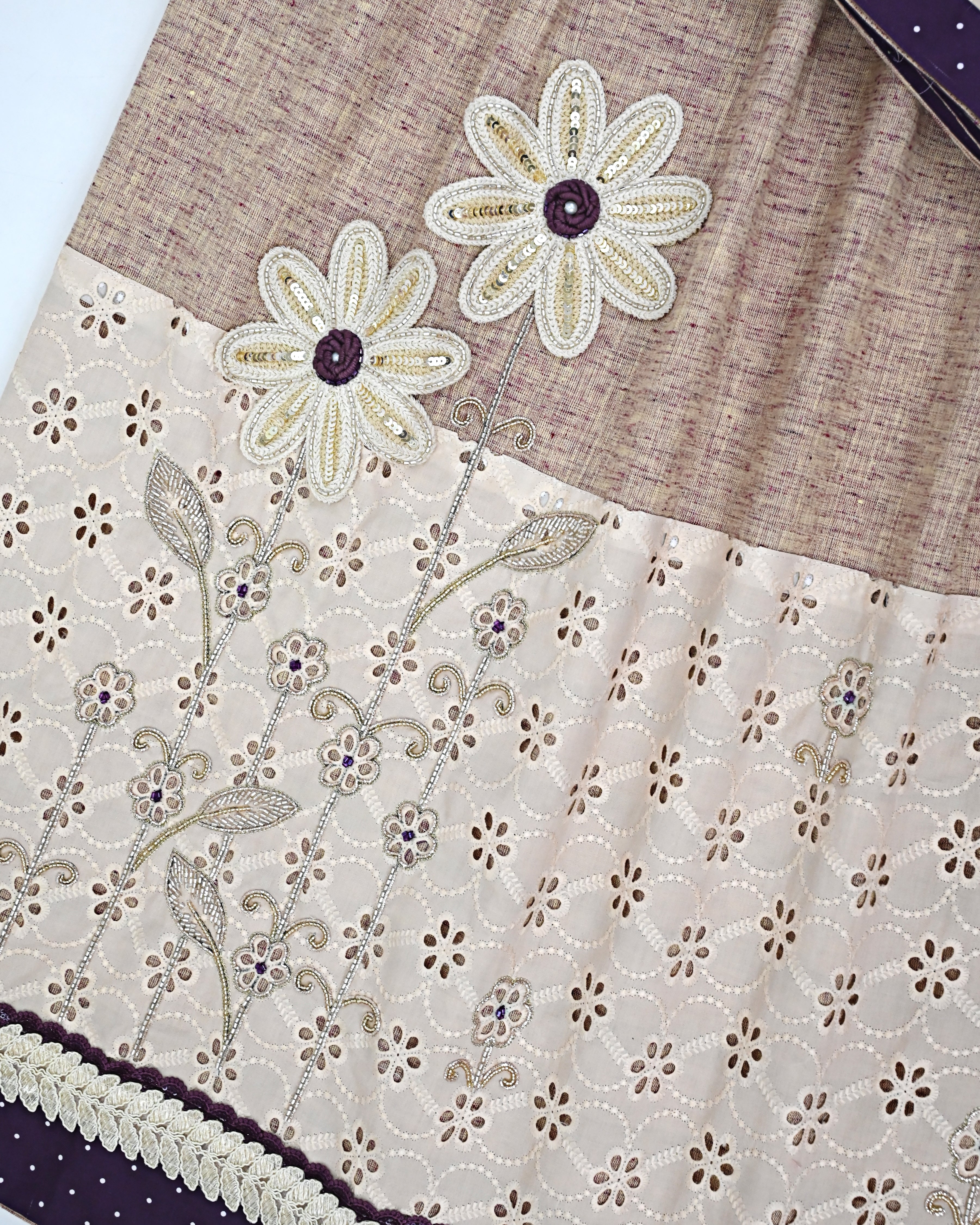 Melange Pink Rida With Smart Hakoba Panel & Floral Aari Work On It
