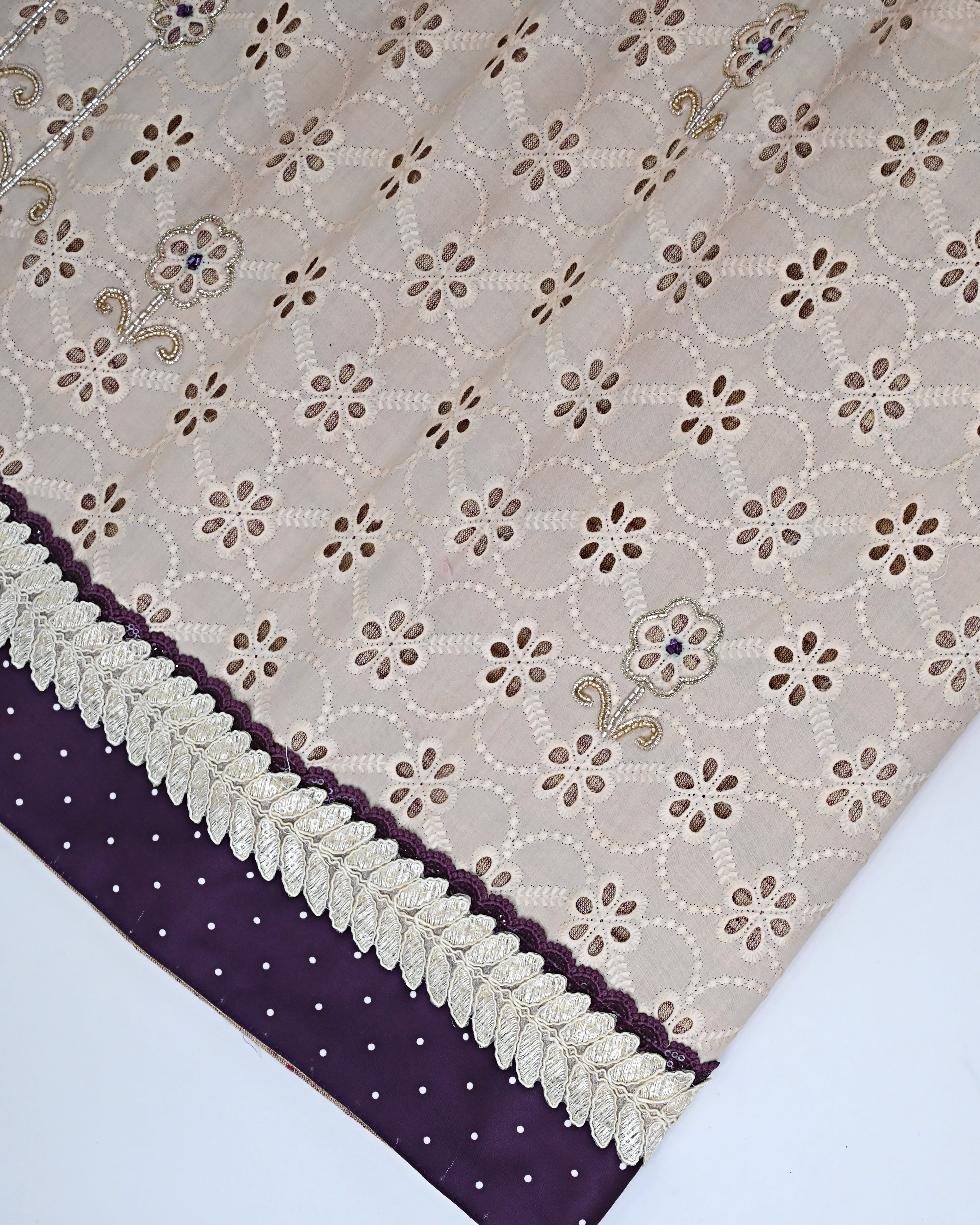 Melange Pink Rida With Smart Hakoba Panel & Floral Aari Work On It