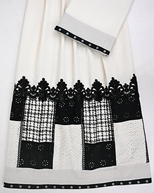 Ivory Rida With Smart Black & White Box Pattern & Smart Black Lace