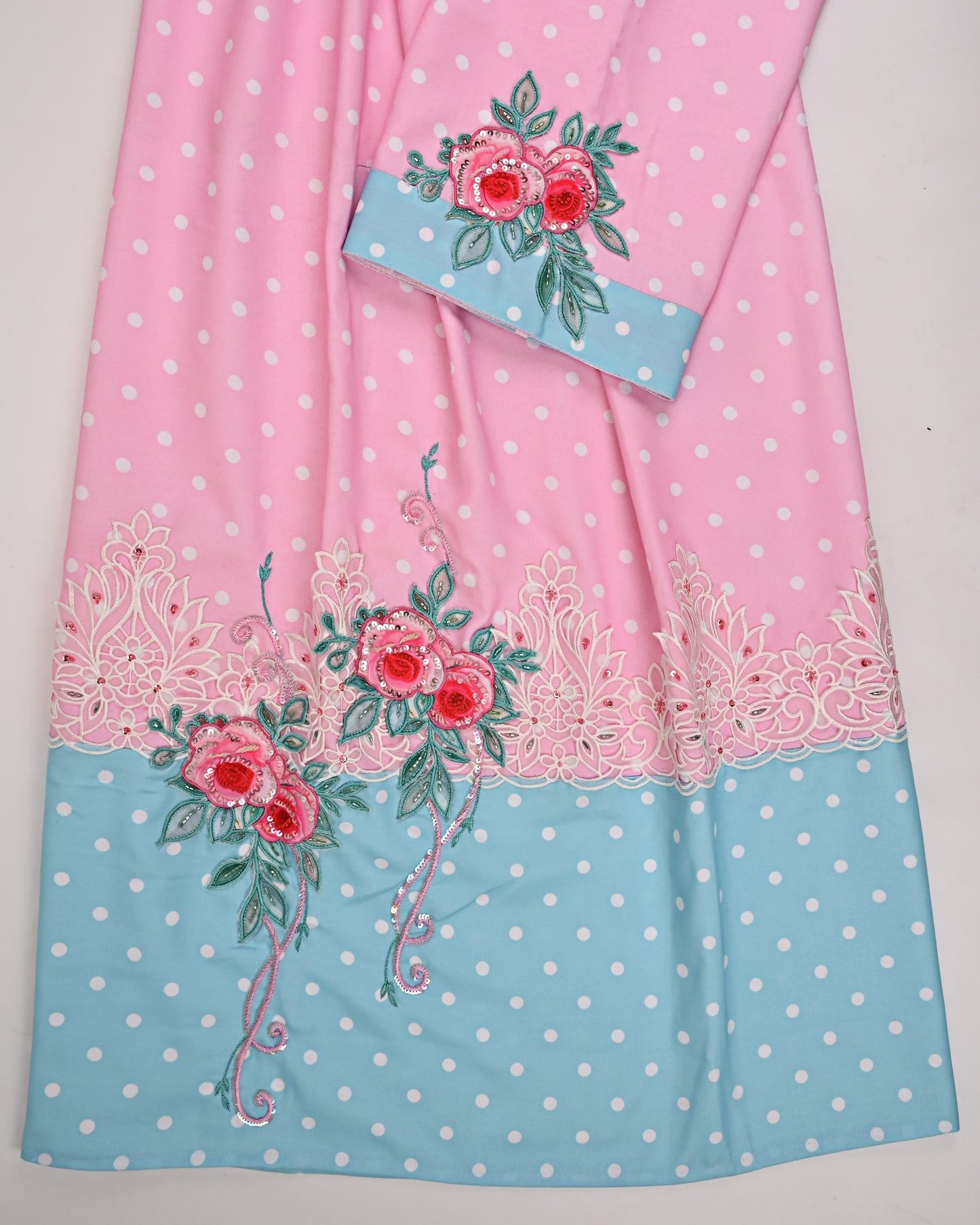 Light Pink & Blue Rida With Smart Lace & Floral Work With Aari TouchUp