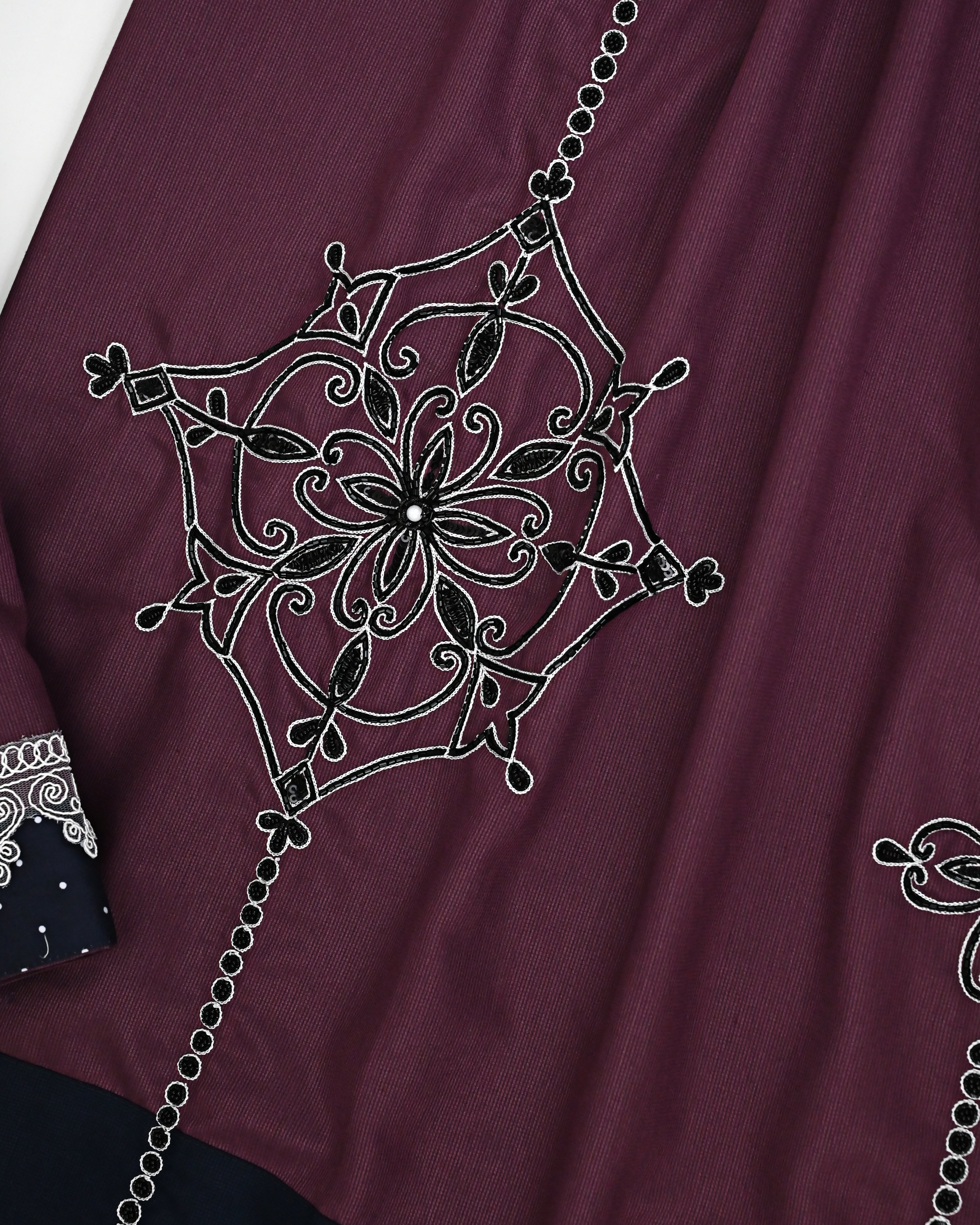 Wine Red Rida With Smart Floral Work & Smart Design Panel Lace
