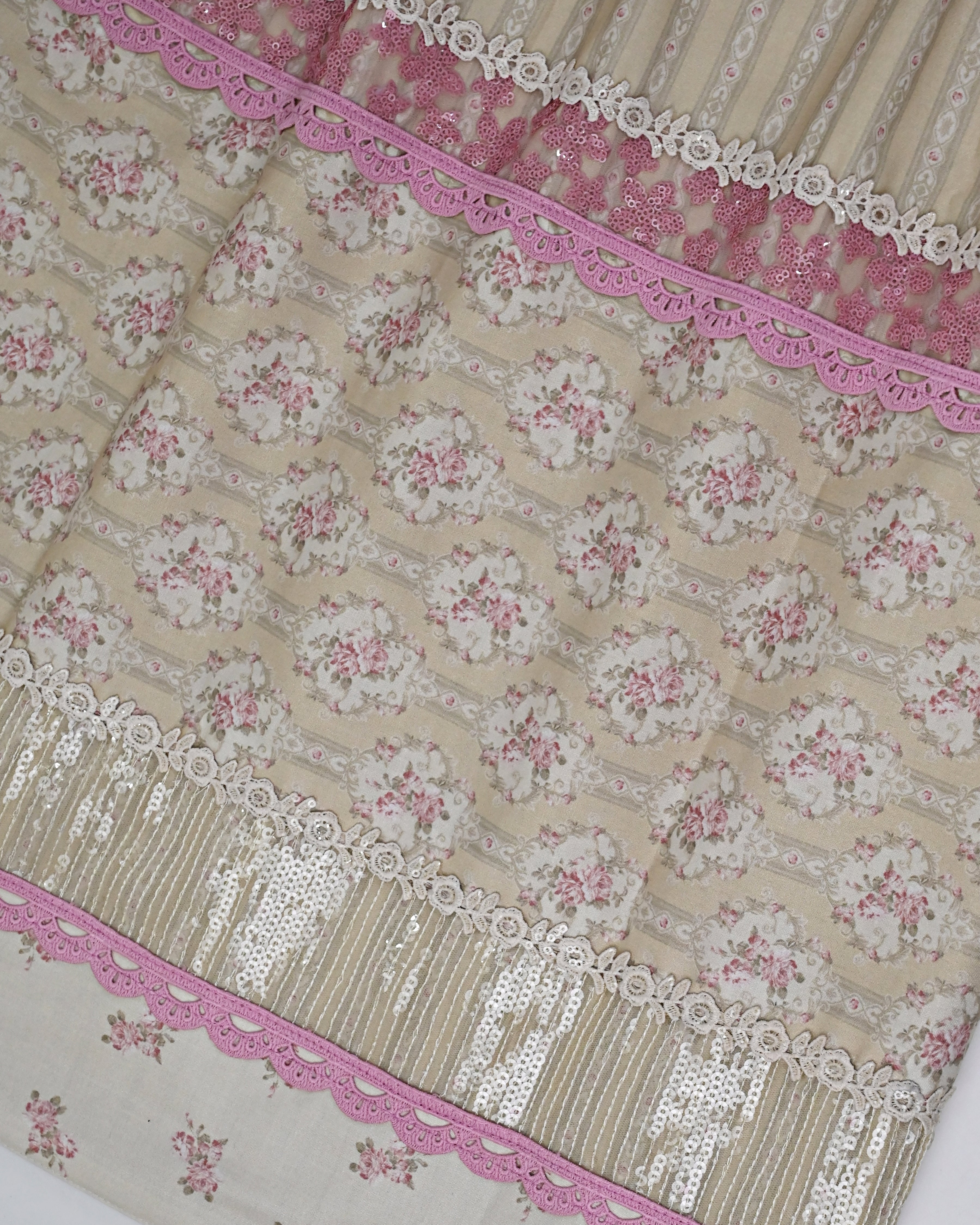 Alvard Printed Material Rida With Smart Shining Lace & Printed Panel