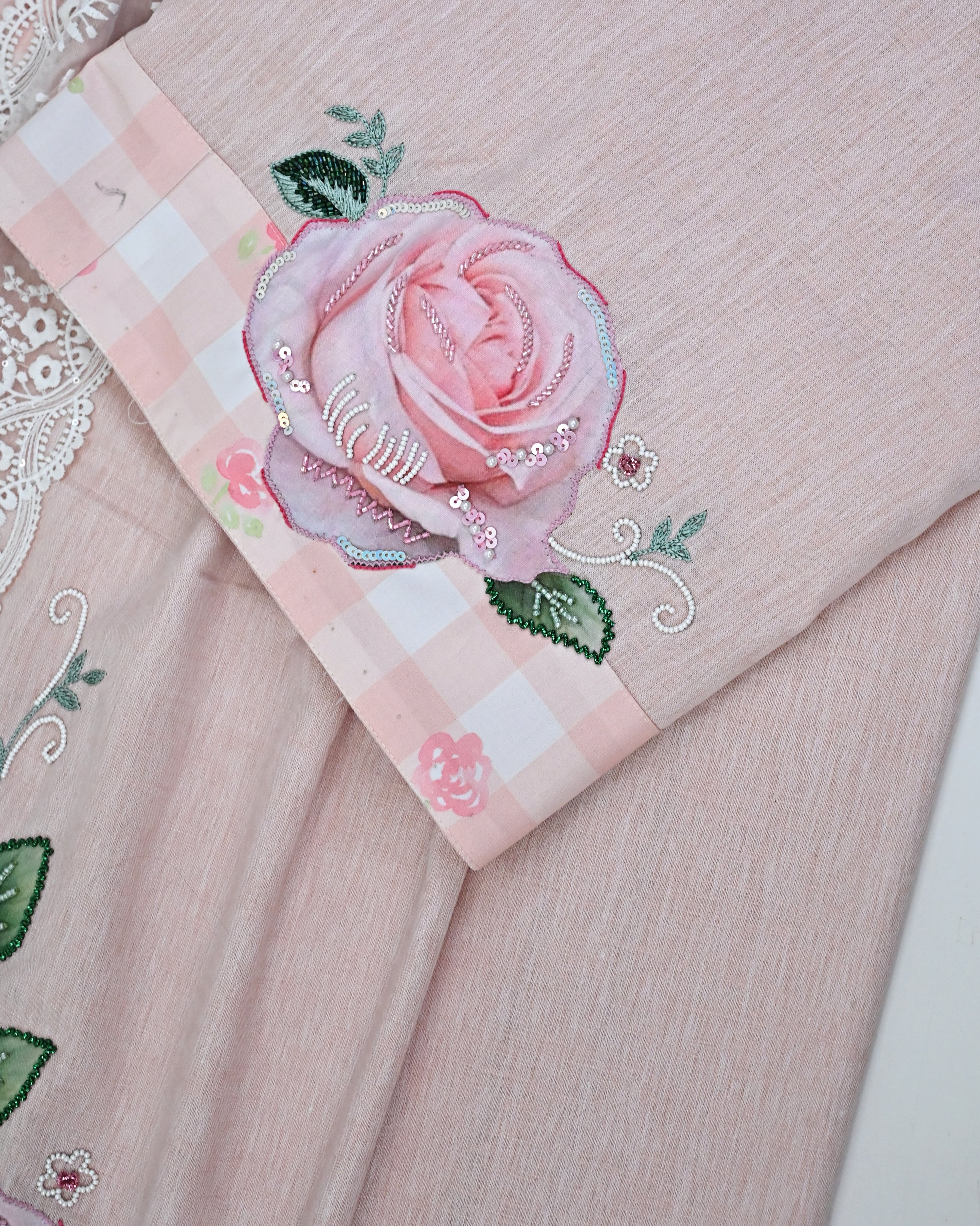 Dusty Pink Rida With Smart Standing Panel Lacing & Floral Applique Work