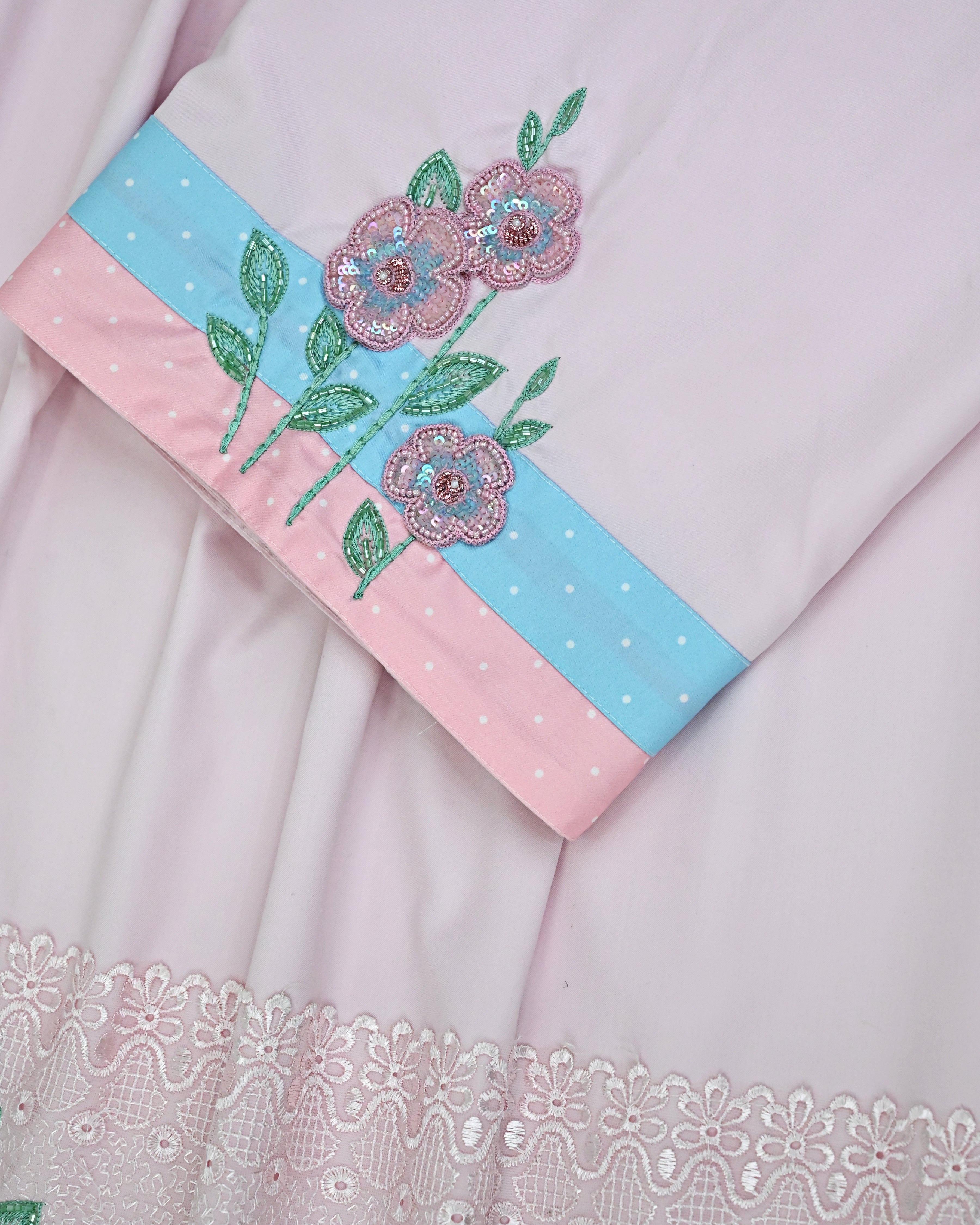Powder Pink Rida With Floral Aari Work & Smart Lacing Paneling