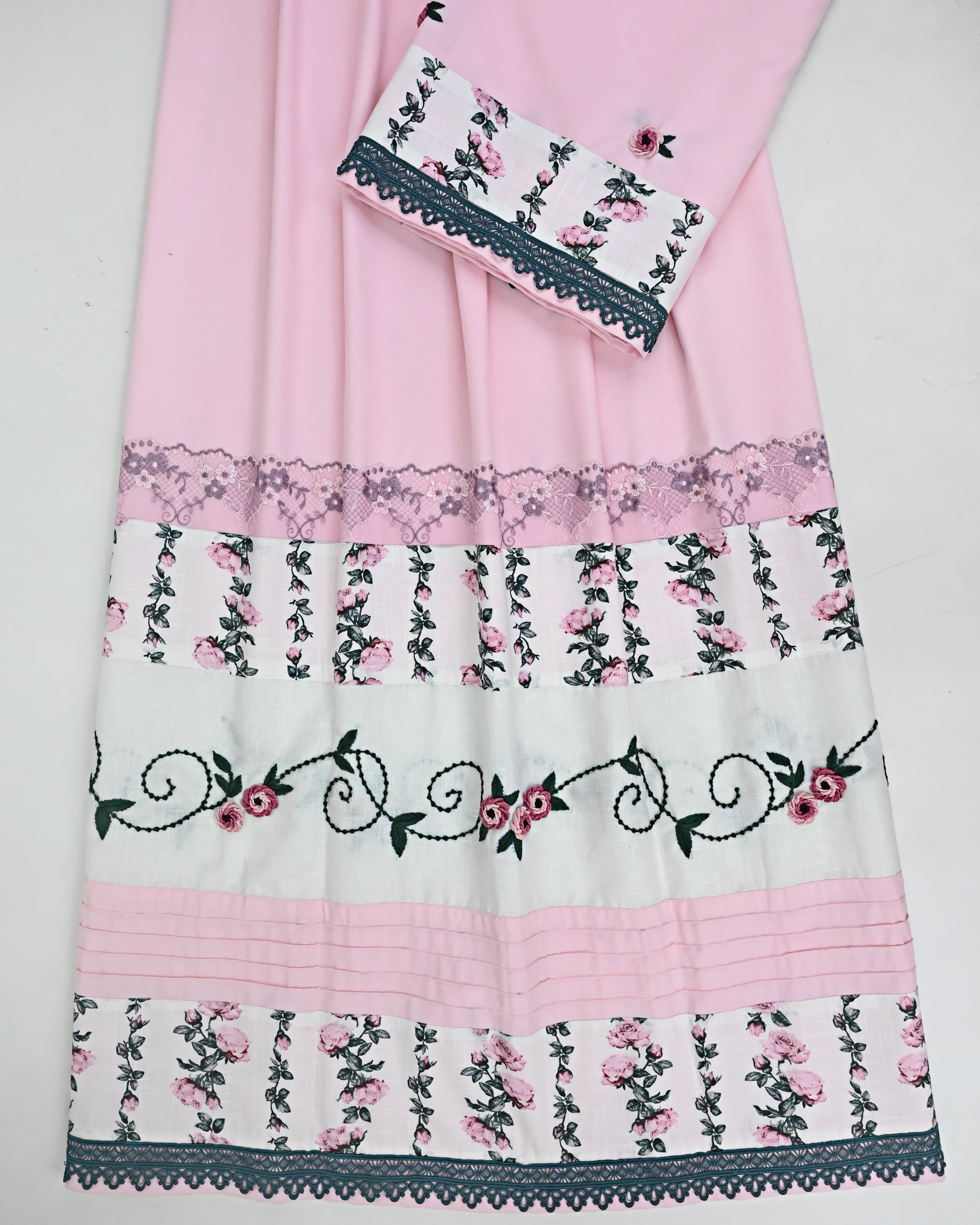Light Pink Rida With Smart Floral Panel Smart Pintex & Smart Floral Border Work
