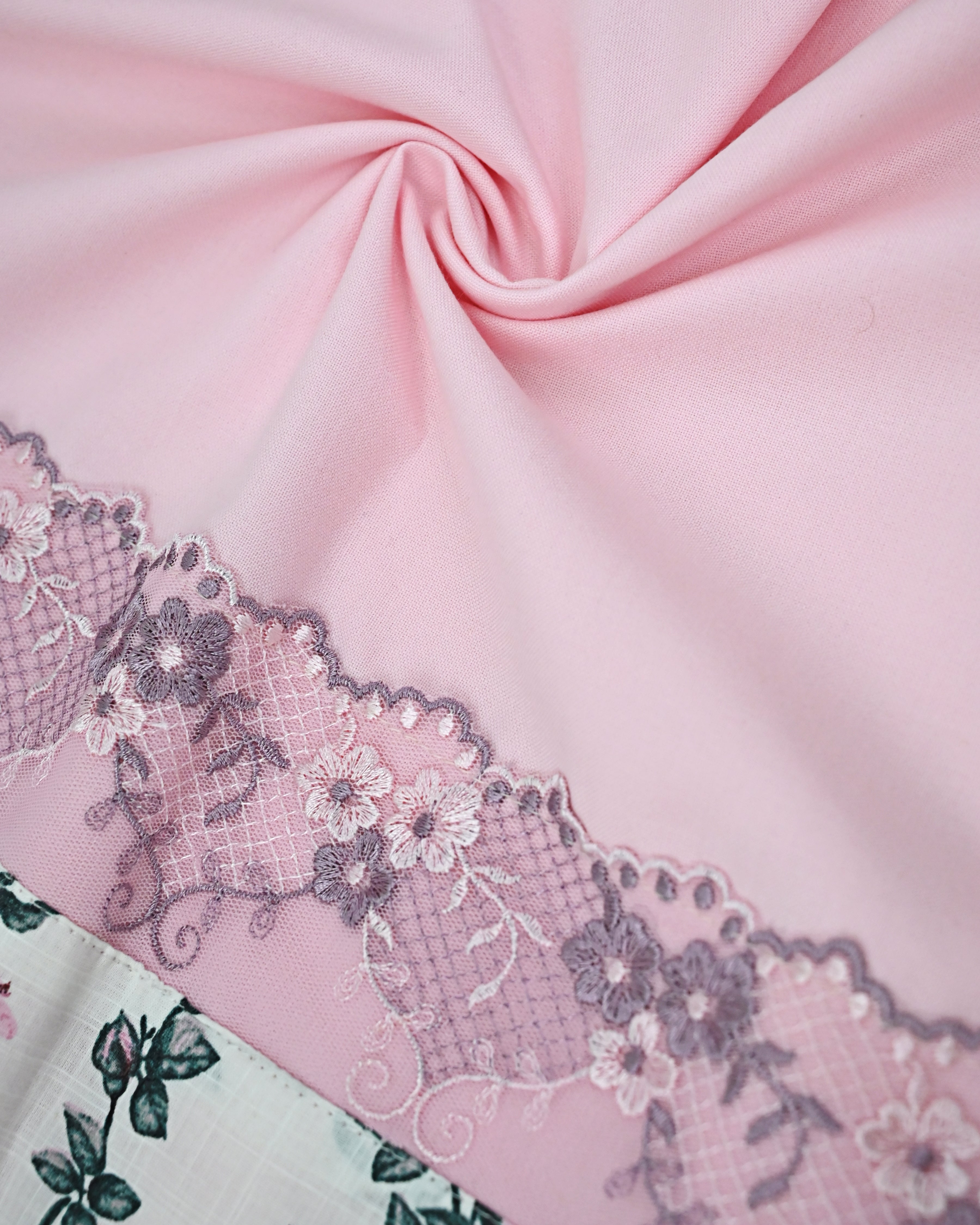 Light Pink Rida With Smart Floral Panel Smart Pintex & Smart Floral Border Work