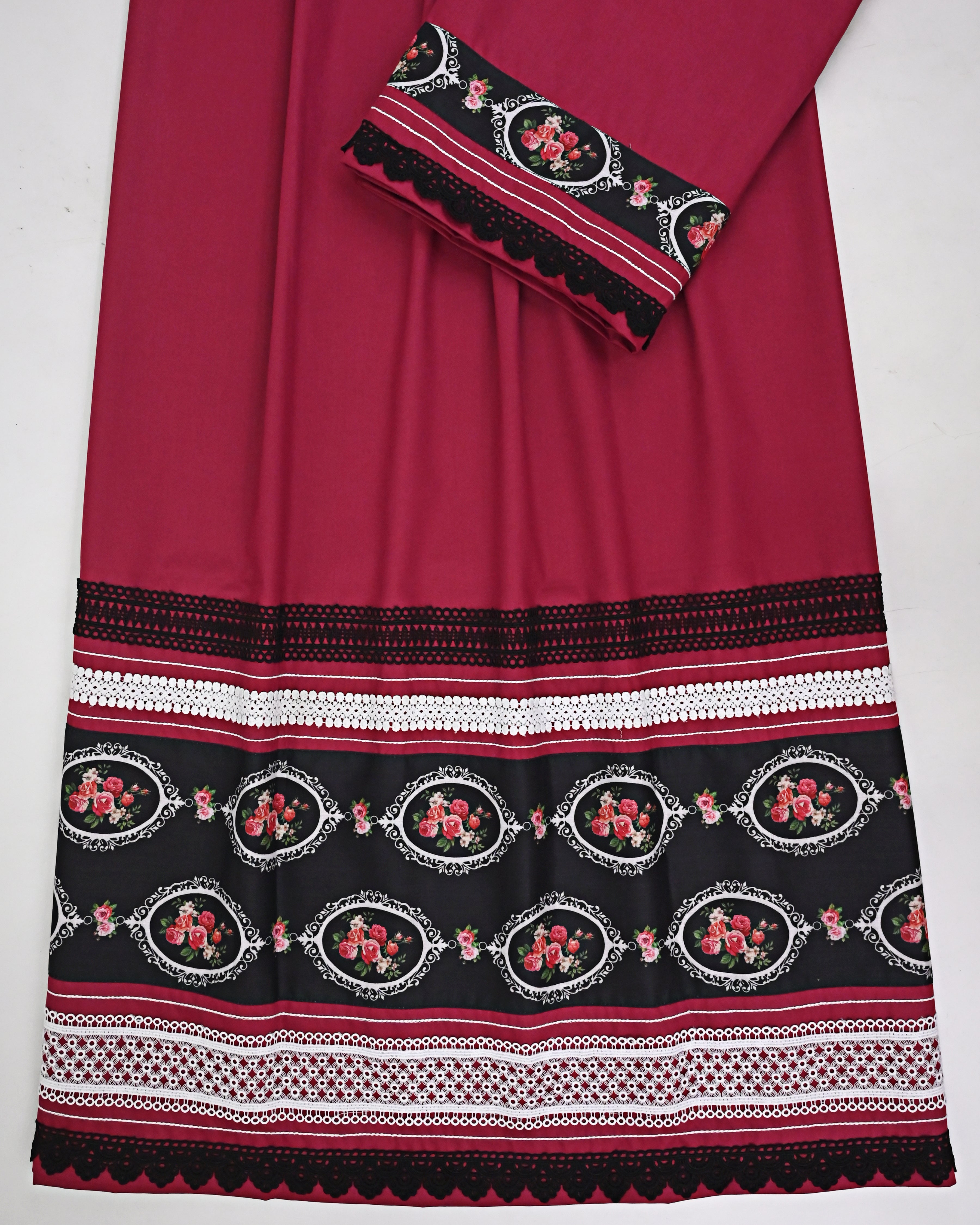 Wine Red Rida With Smart Black Base Floral Printed Panel & Smart Lace