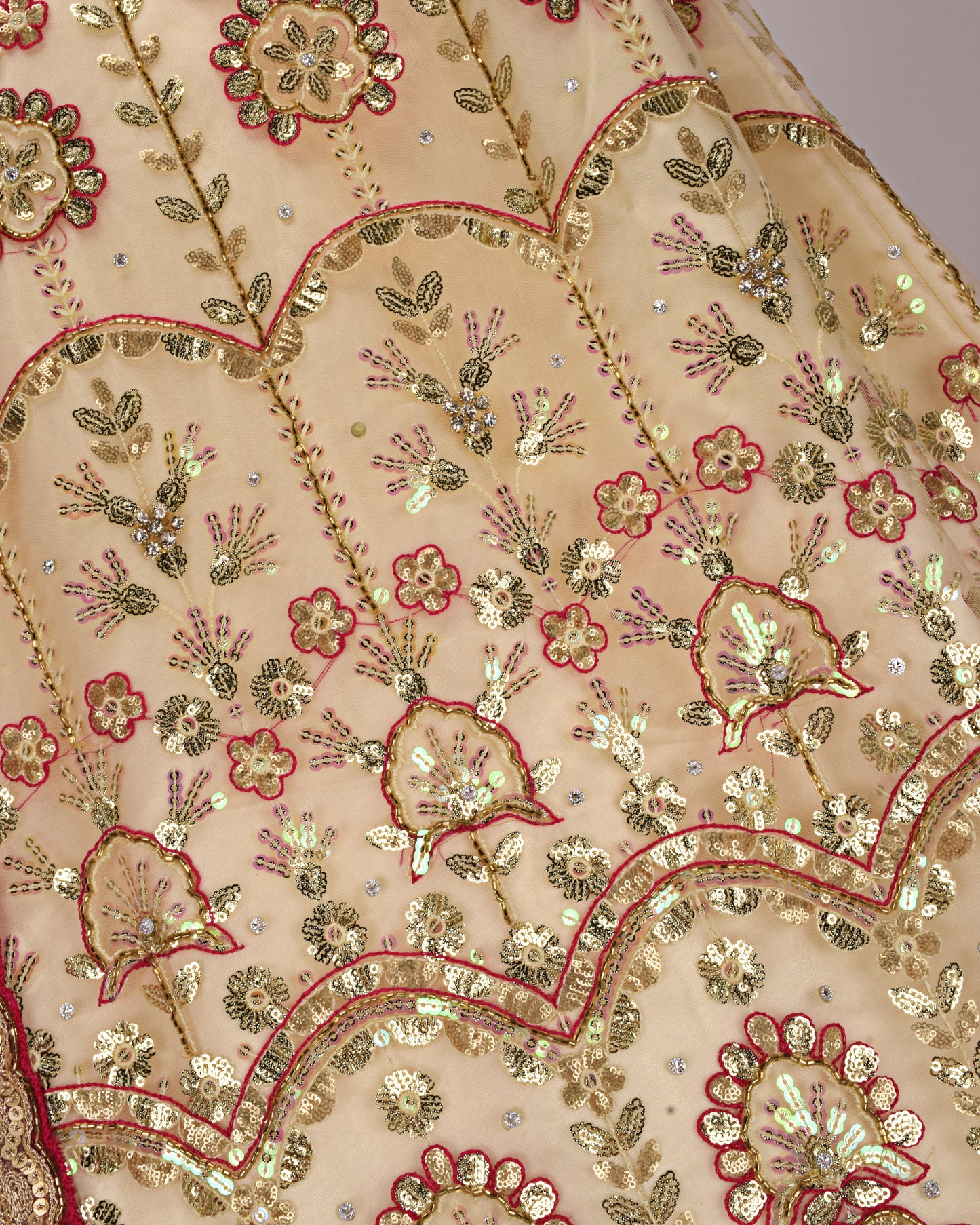 Light Purple Rida With Smart Lace Panel & Floral Yellow Work