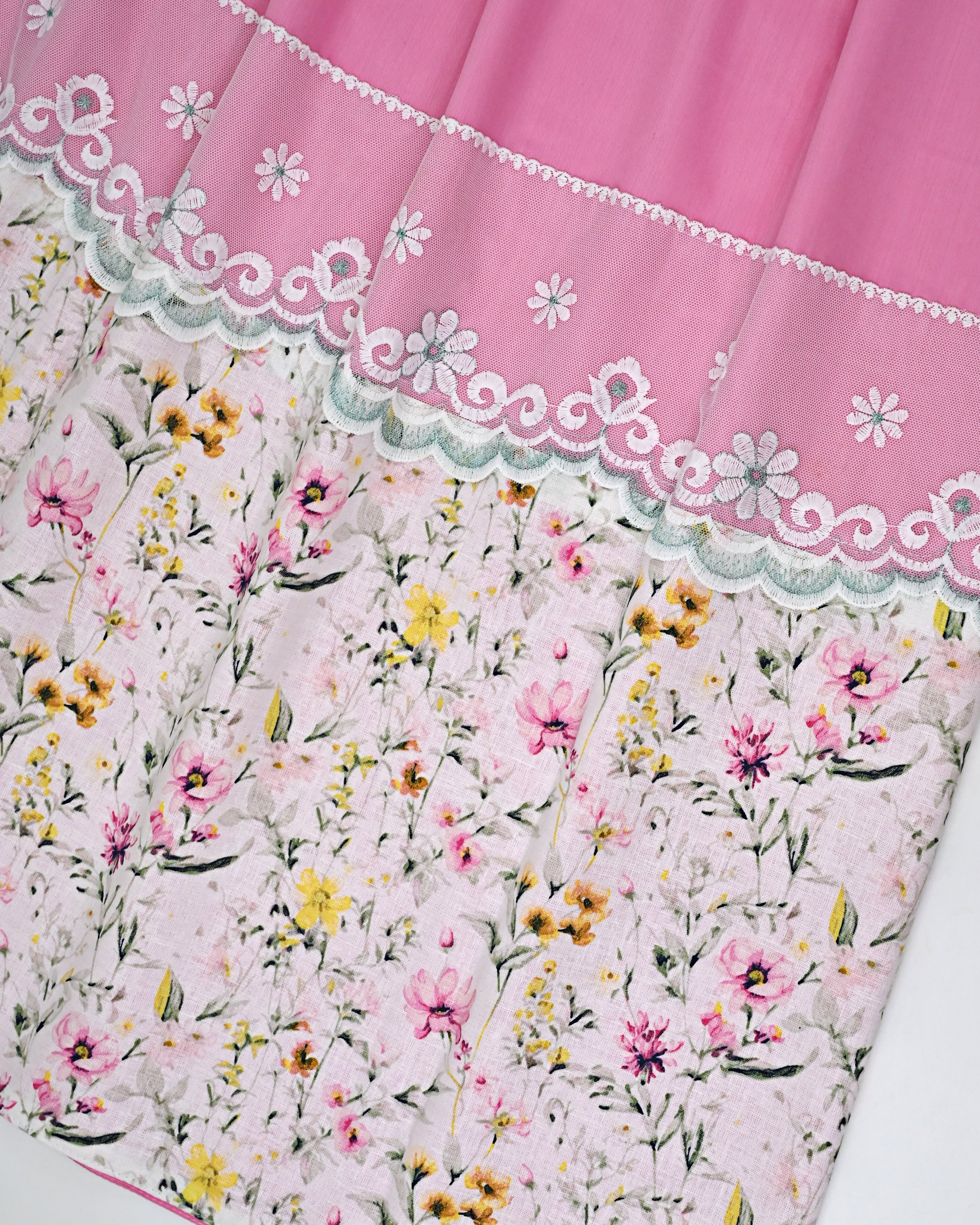 Bubble Gum Rida With Beautiful Floral Print Panel & Smart Lacing