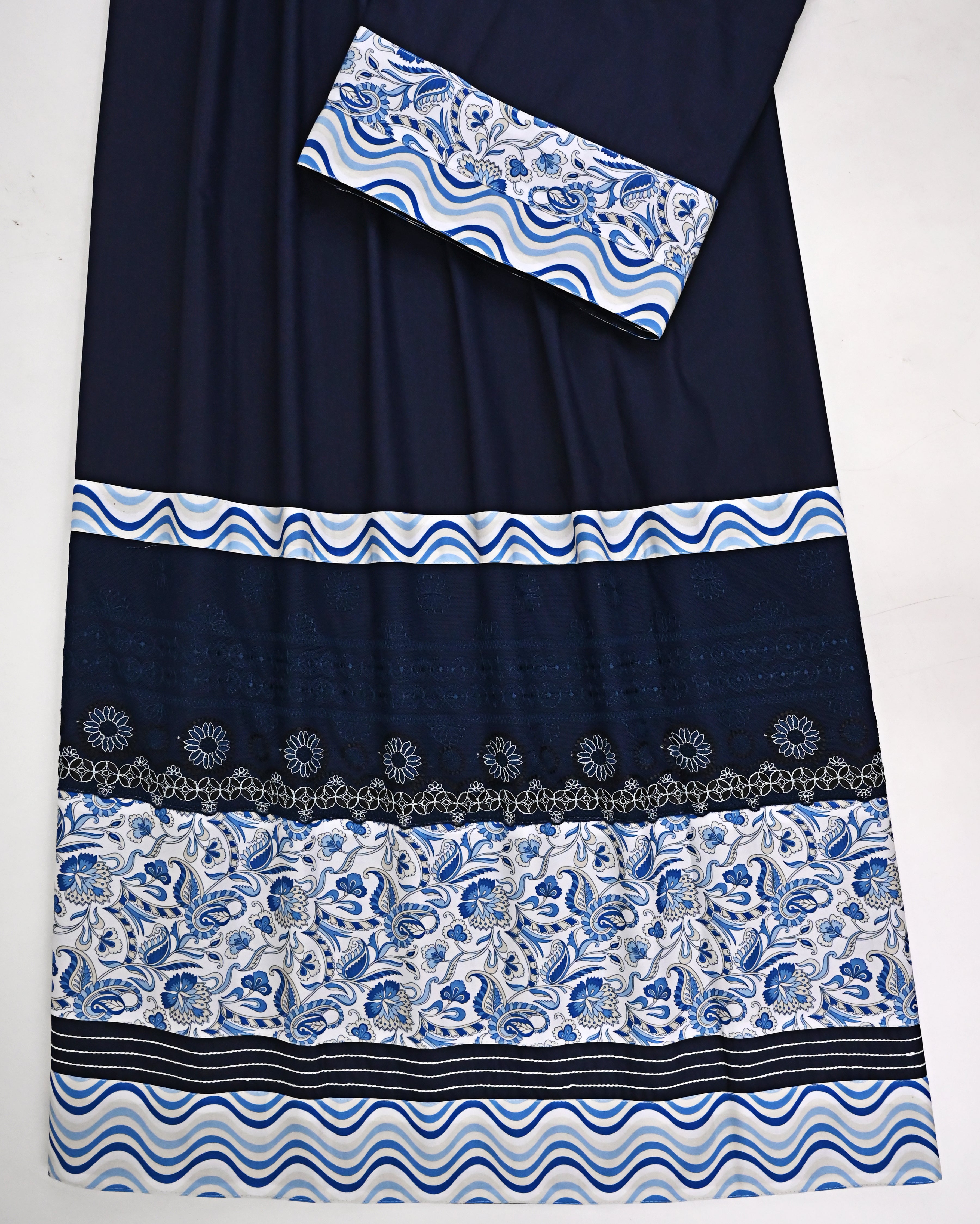 Navy Blue Rida With Smart Dark Lacing & Floral Print Panel On White Base