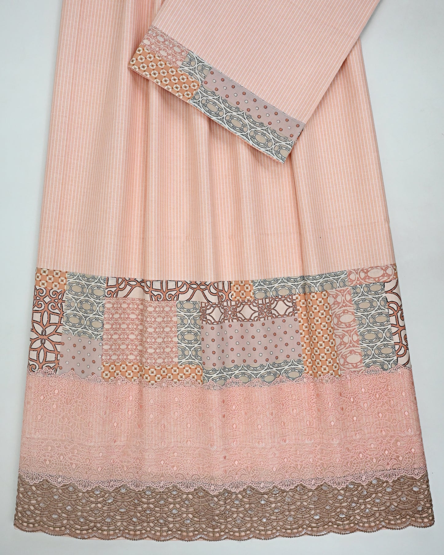 Peach Lining Rida With Smart Design Panel & Heavy Lacing