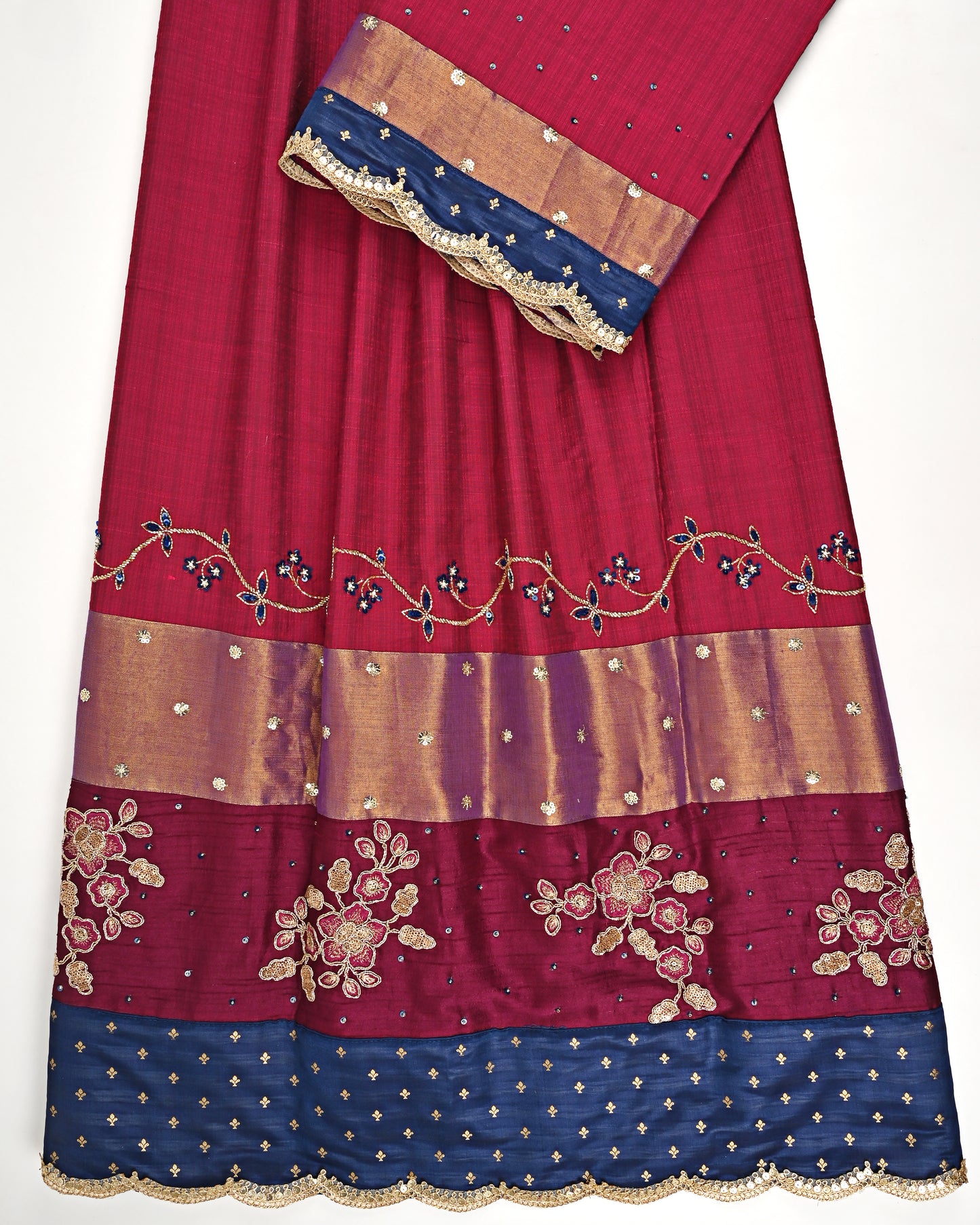 Maroon Rida With Aari Work Border & Floral Heavy Lace Dark Panel
