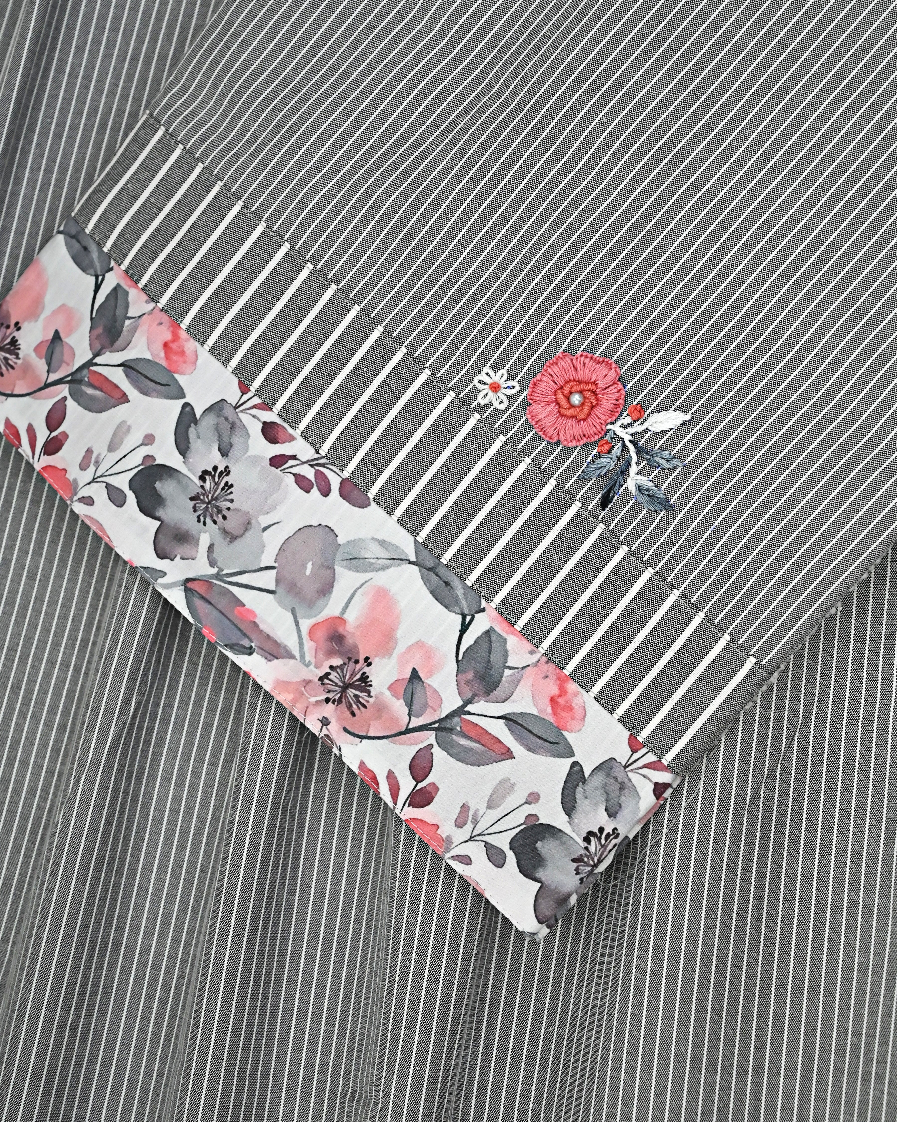 Dark Grey Base White Stripes Rida With Smart Floral Work Panel & Hakoba Lacing-2700/-