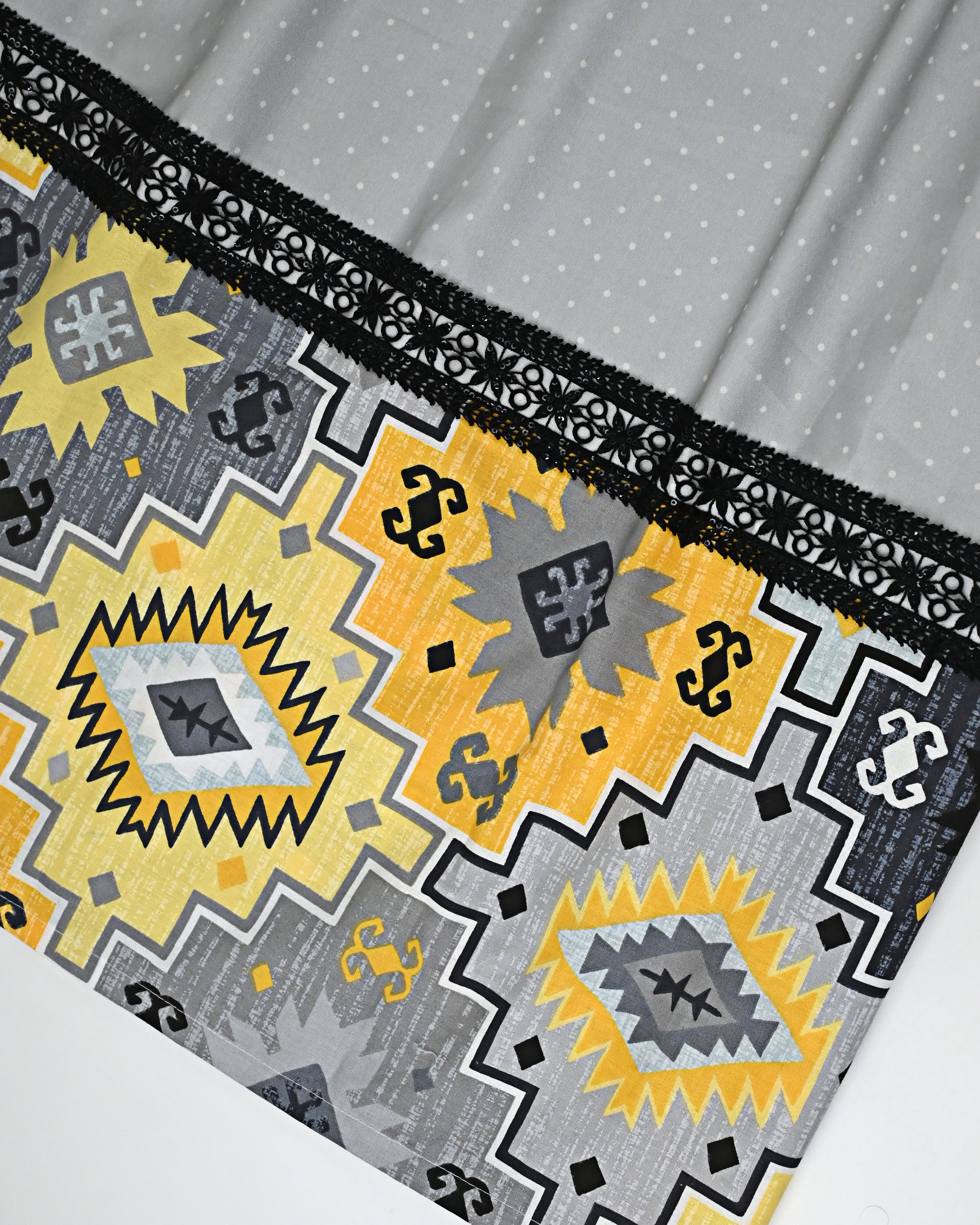 Light Grey White Dots Rida With Geometric Design Print Panel & Small Black Lace