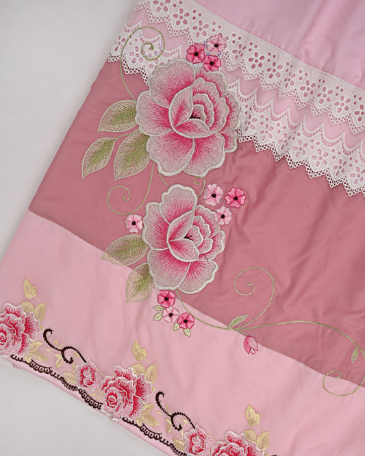 Rose Pink Rida With Smart Rose Gold Panel Floral Lace & Floral Work